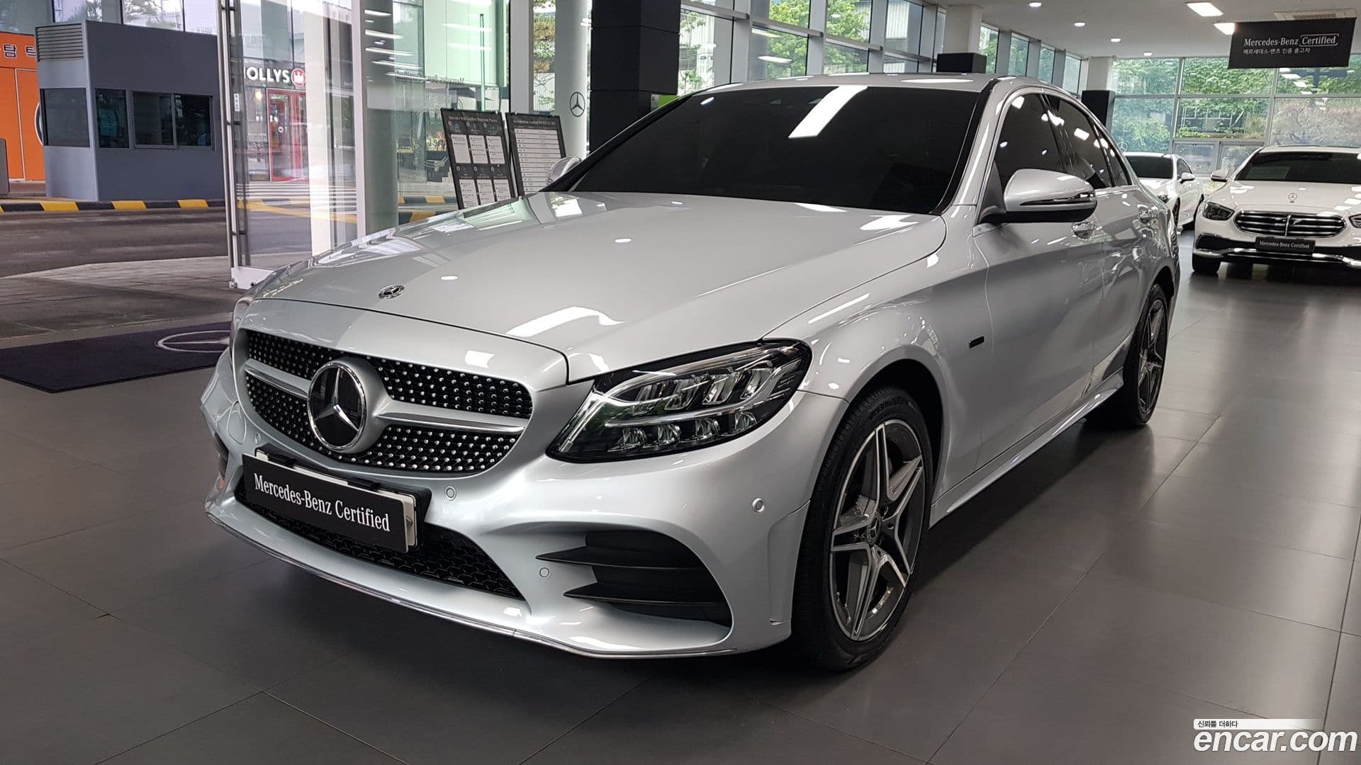 Main__Slider__Photo:C-Class Mercedes-Benz 2020.11-0