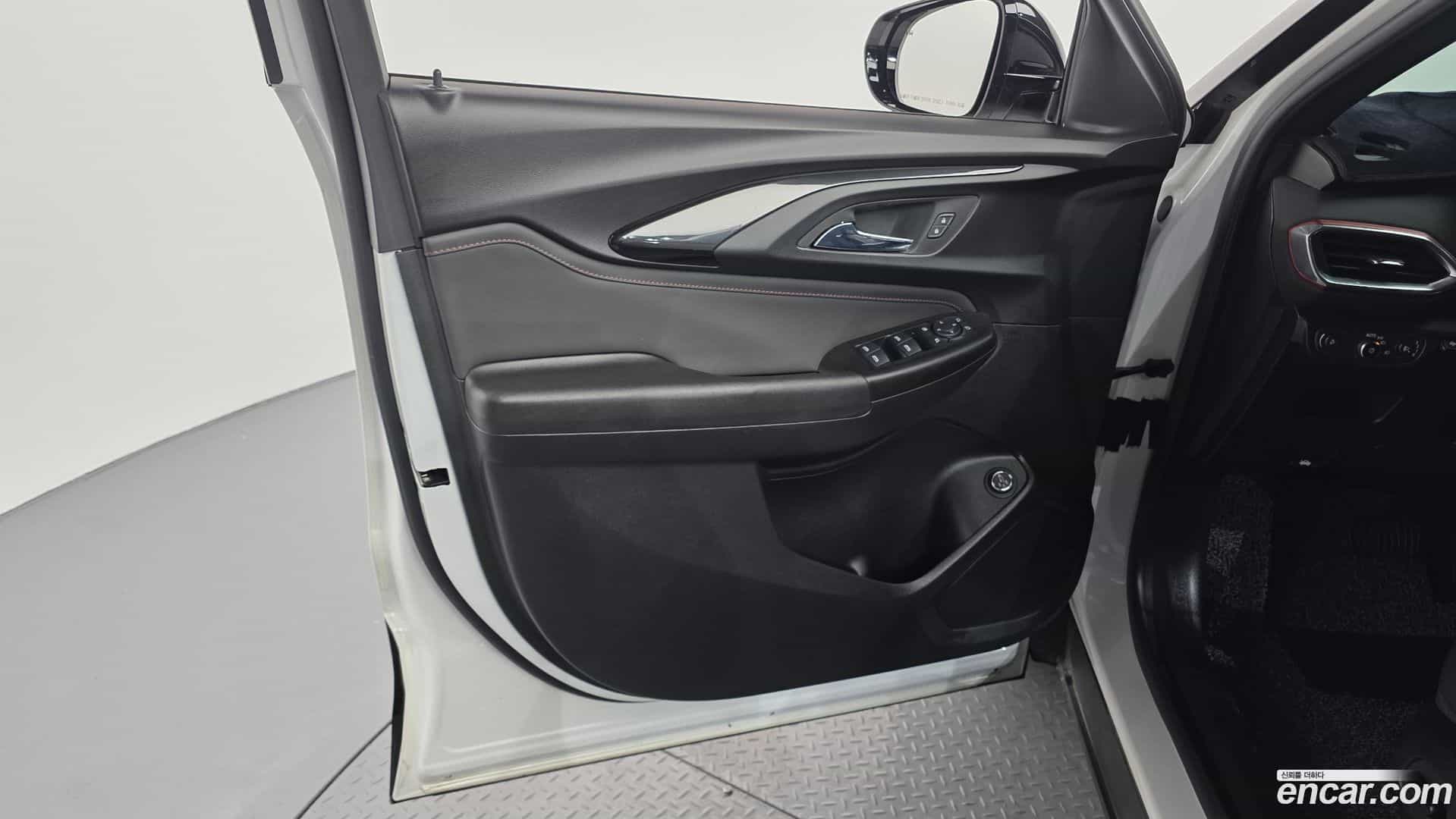 Trailblazer Chevrolet 2022.5-INNER-034