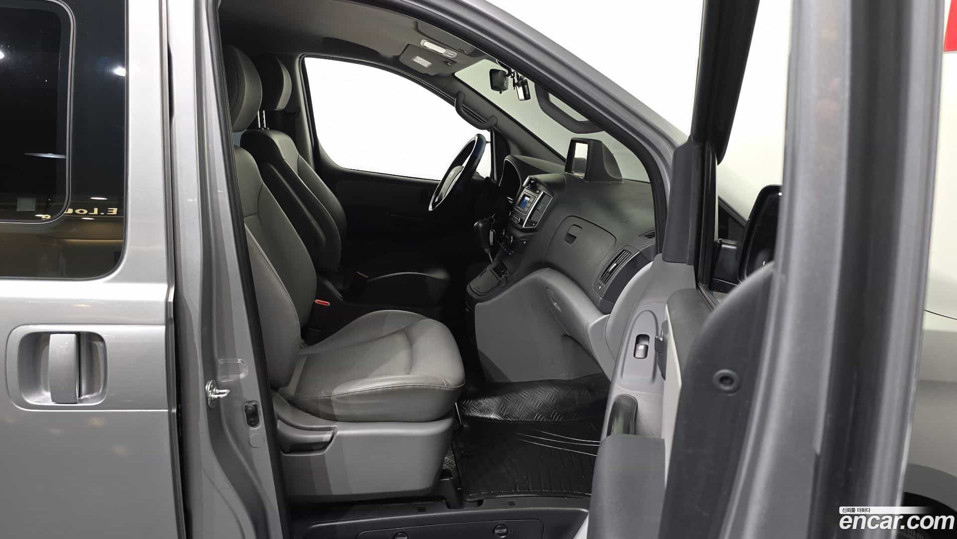 Starex Hyundai 2018.7-OPTION-015