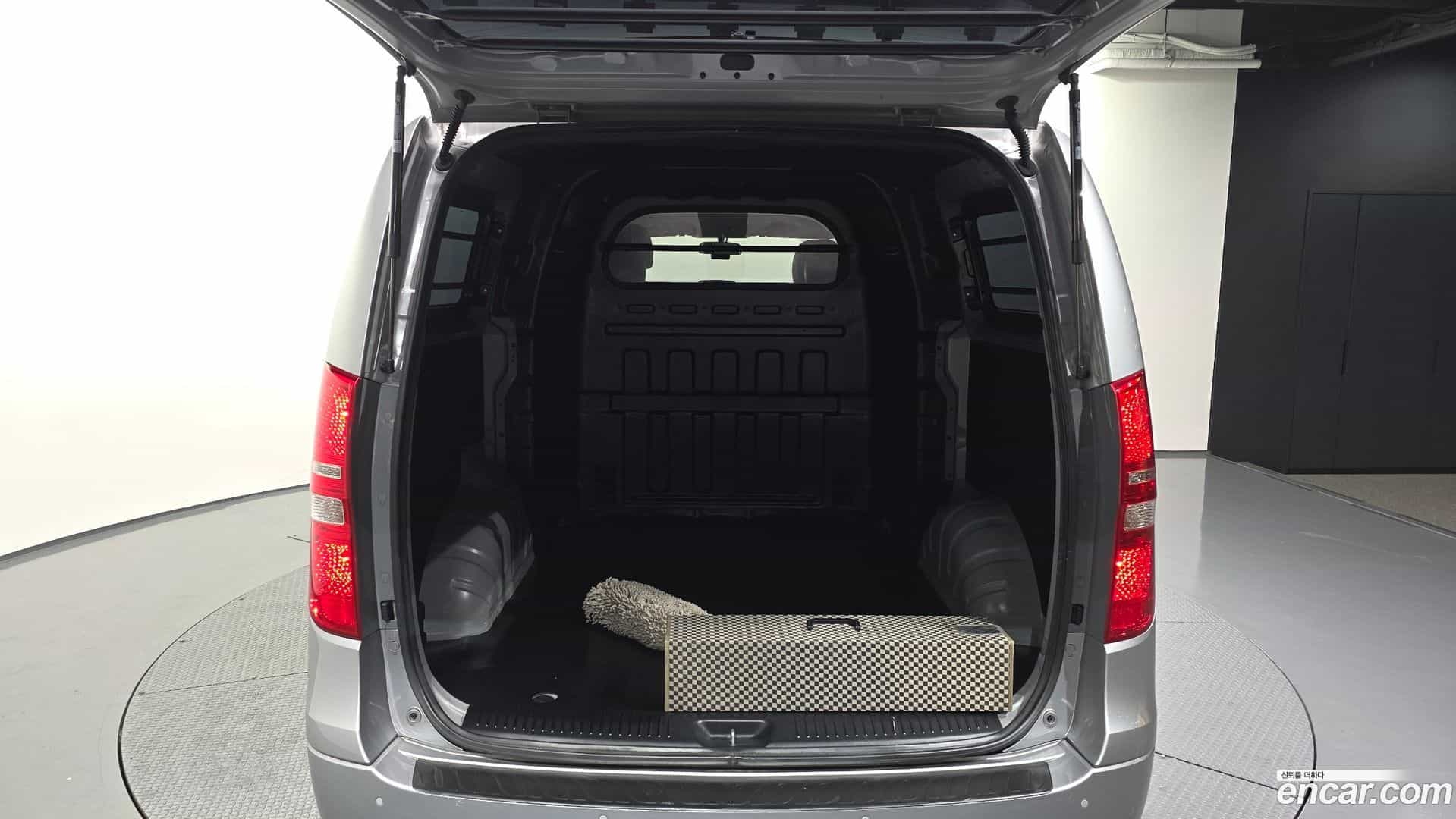 Starex Hyundai 2018.7-OPTION-024