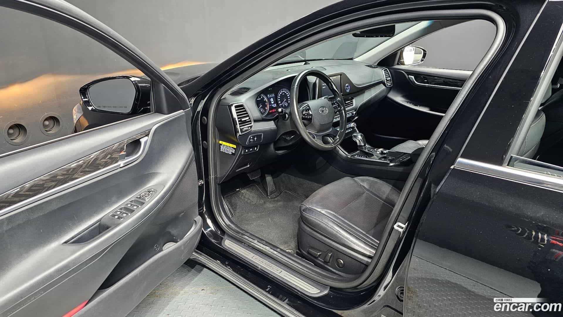 Grandeur Hyundai 2019.7-INNER-036