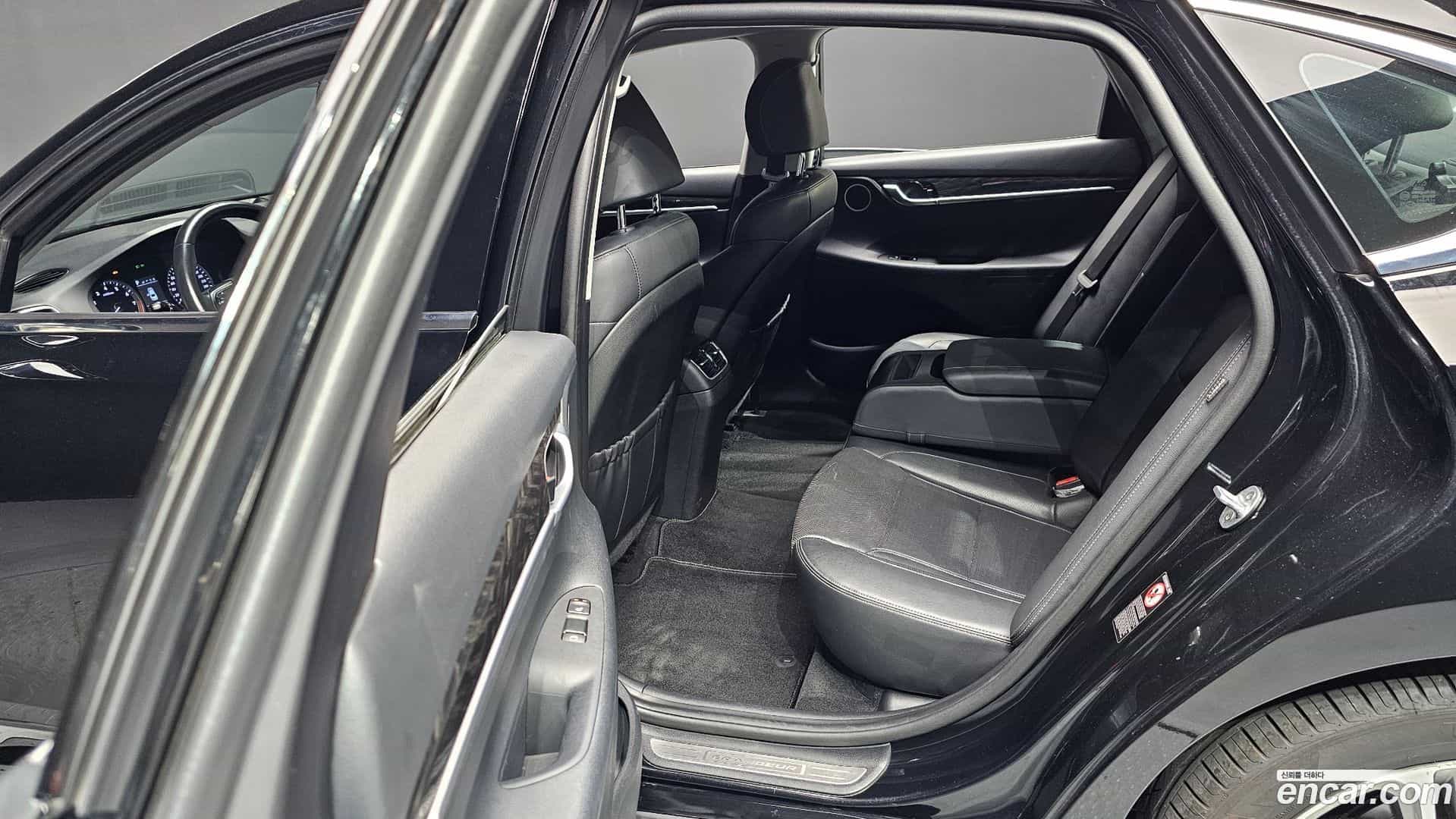 Grandeur Hyundai 2019.7-OPTION-041