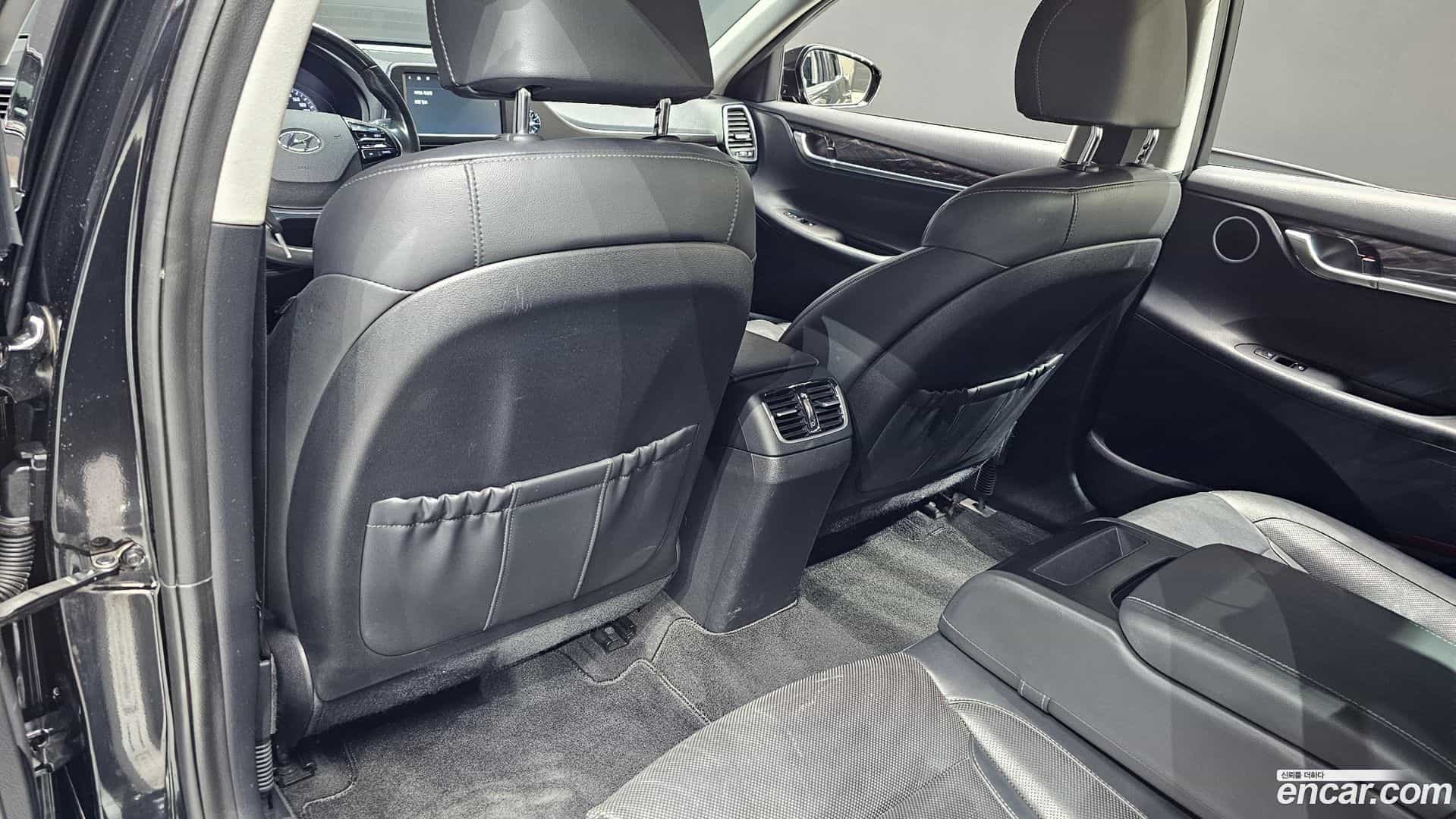 Grandeur Hyundai 2019.7-OPTION-043