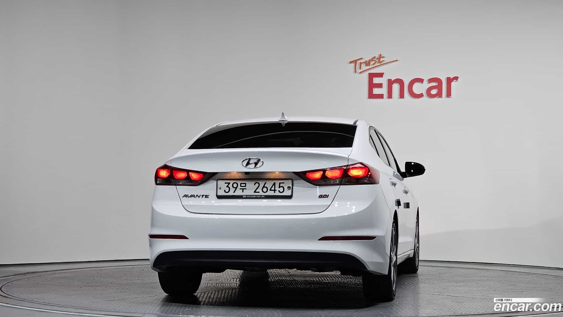 AVANTE Hyundai 2017.0-OUTER-004