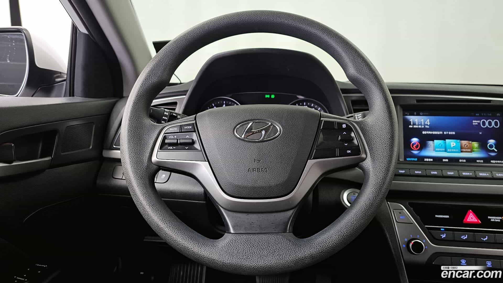 AVANTE Hyundai 2017.0-OPTION-017