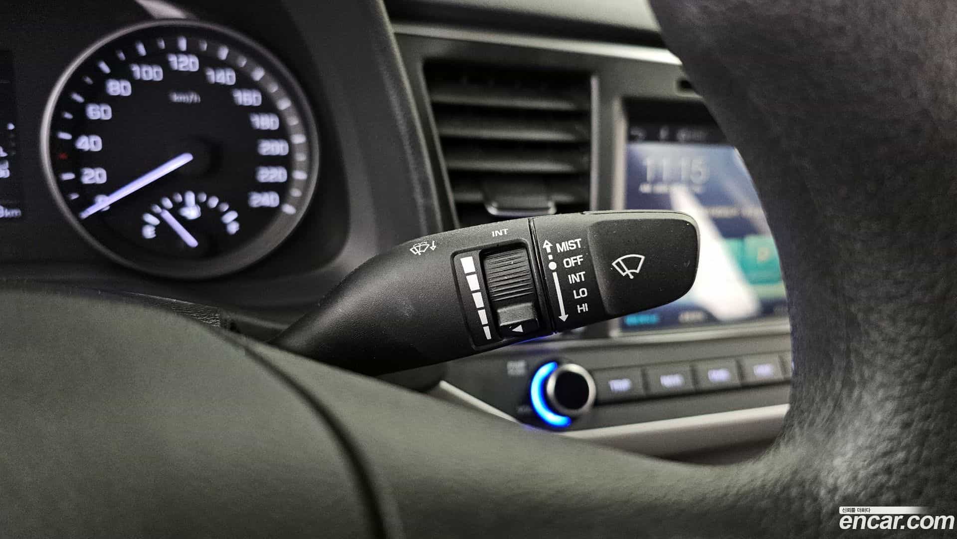 AVANTE Hyundai 2017.0-OPTION-041