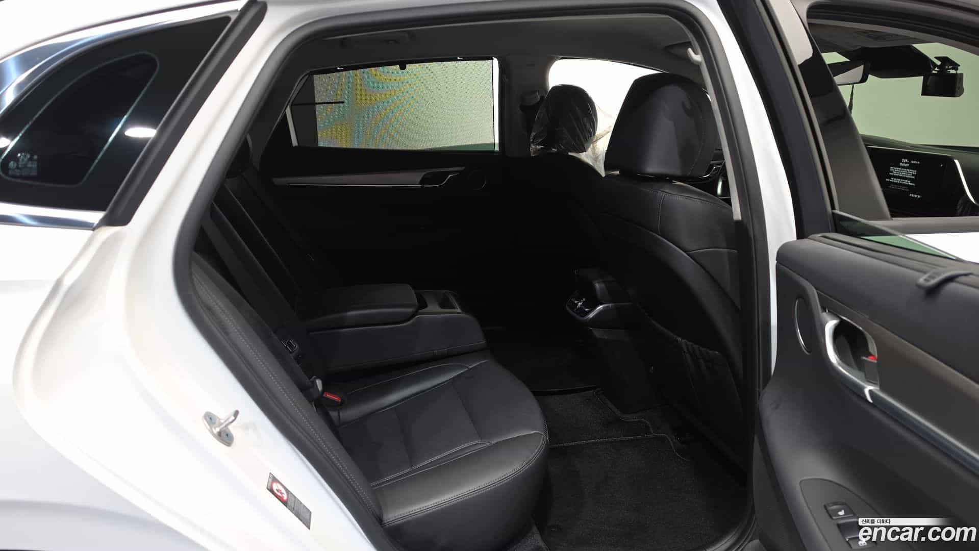 Grandeur Hyundai 2022.9-OPTION-015