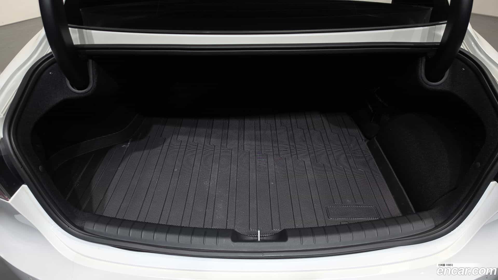 Grandeur Hyundai 2022.9-OPTION-023
