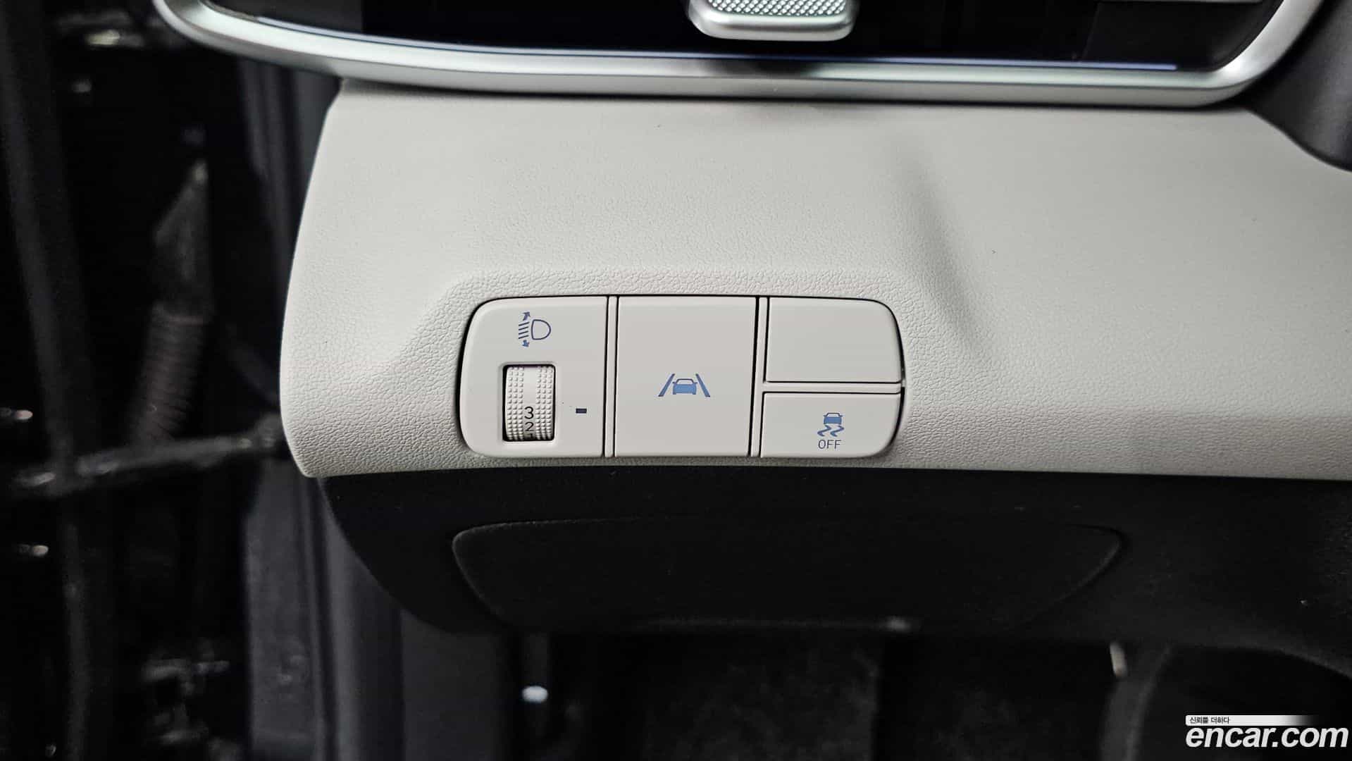 AVANTE Hyundai 2020.11-OPTION-023