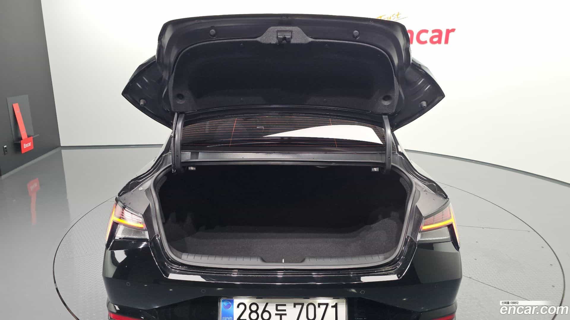 AVANTE Hyundai 2020.11-OPTION-024
