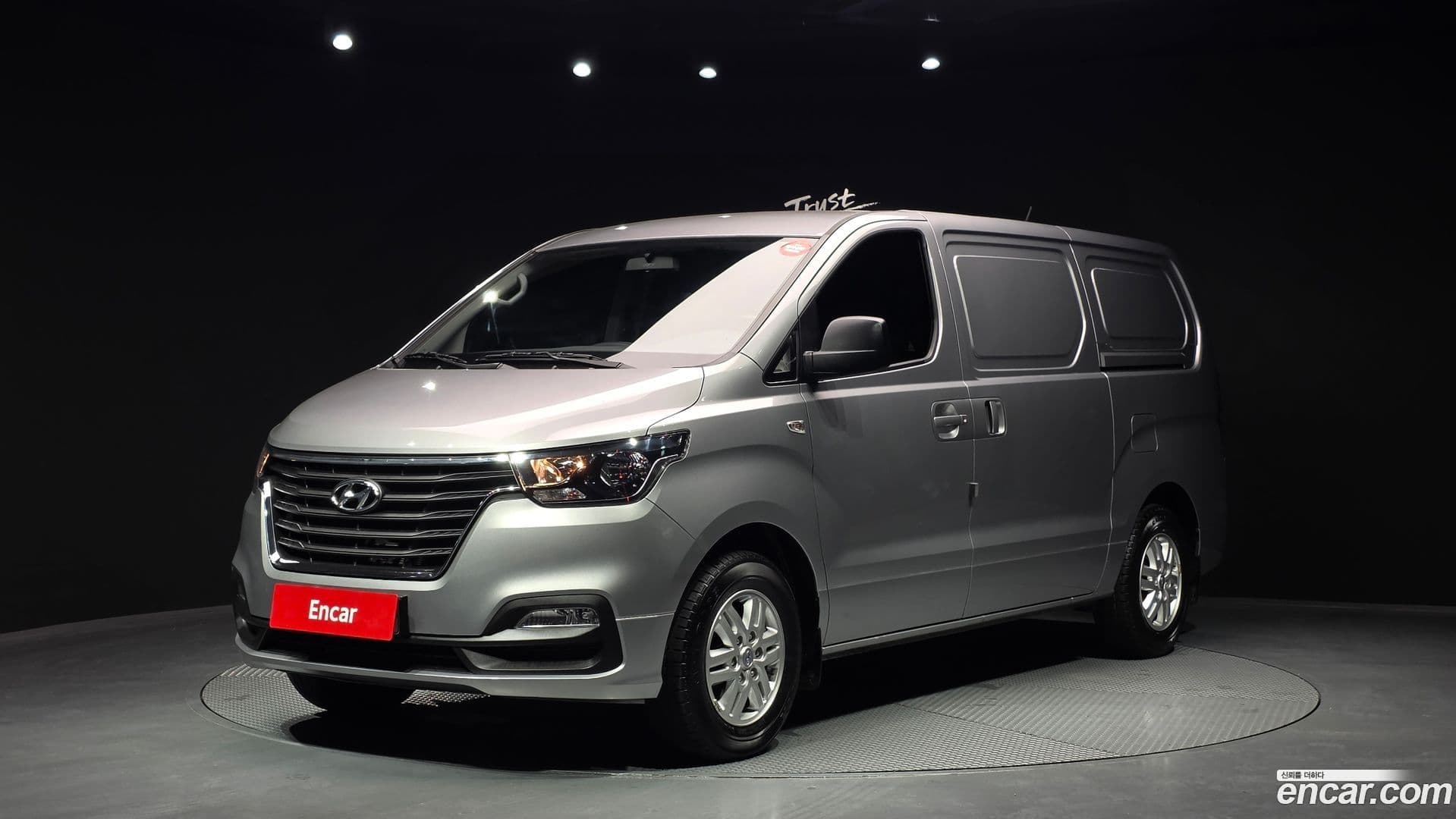 Main__Slider__Photo:Starex Hyundai 2019.2-0