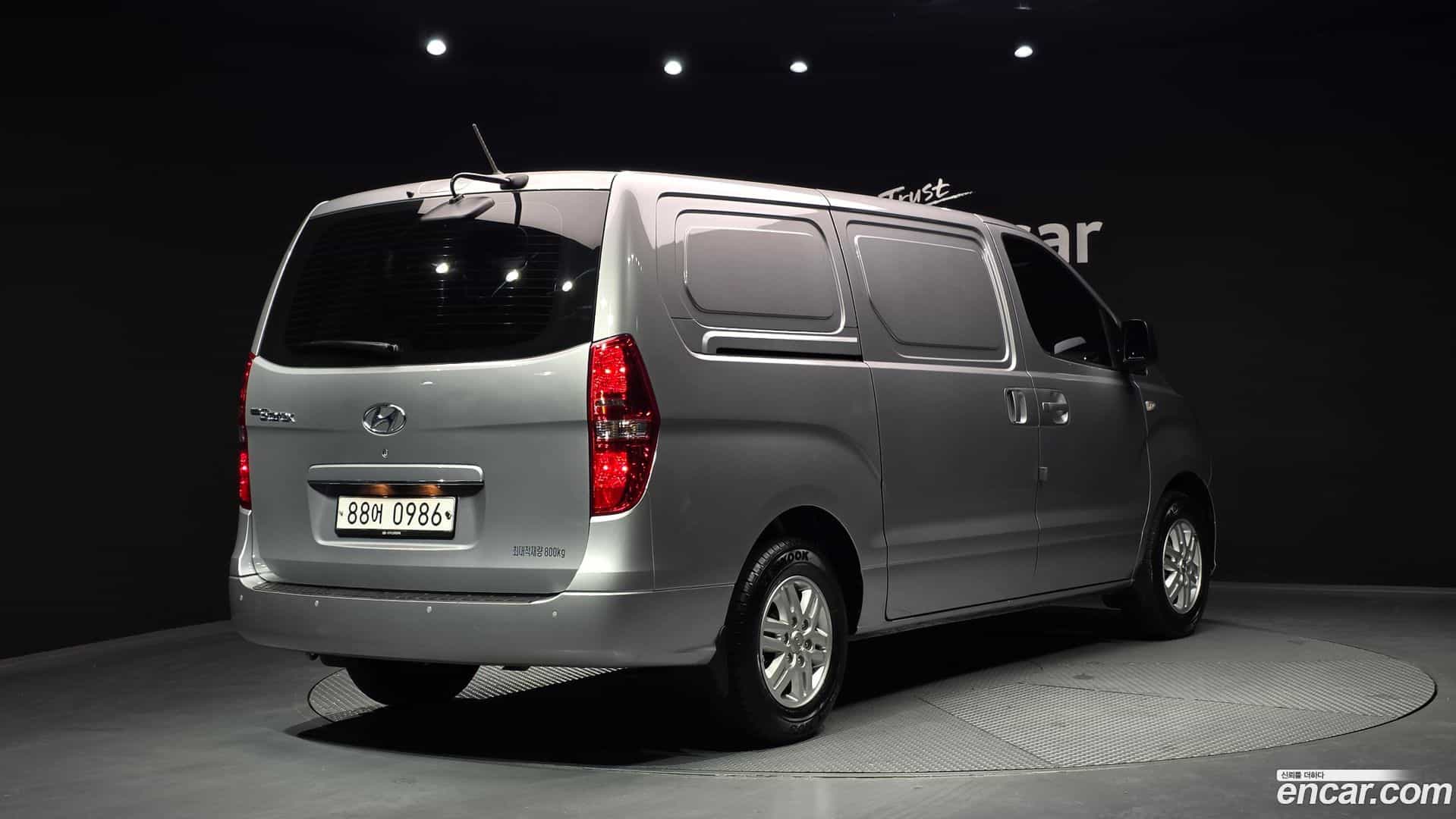 Starex Hyundai 2019.2-OUTER-002