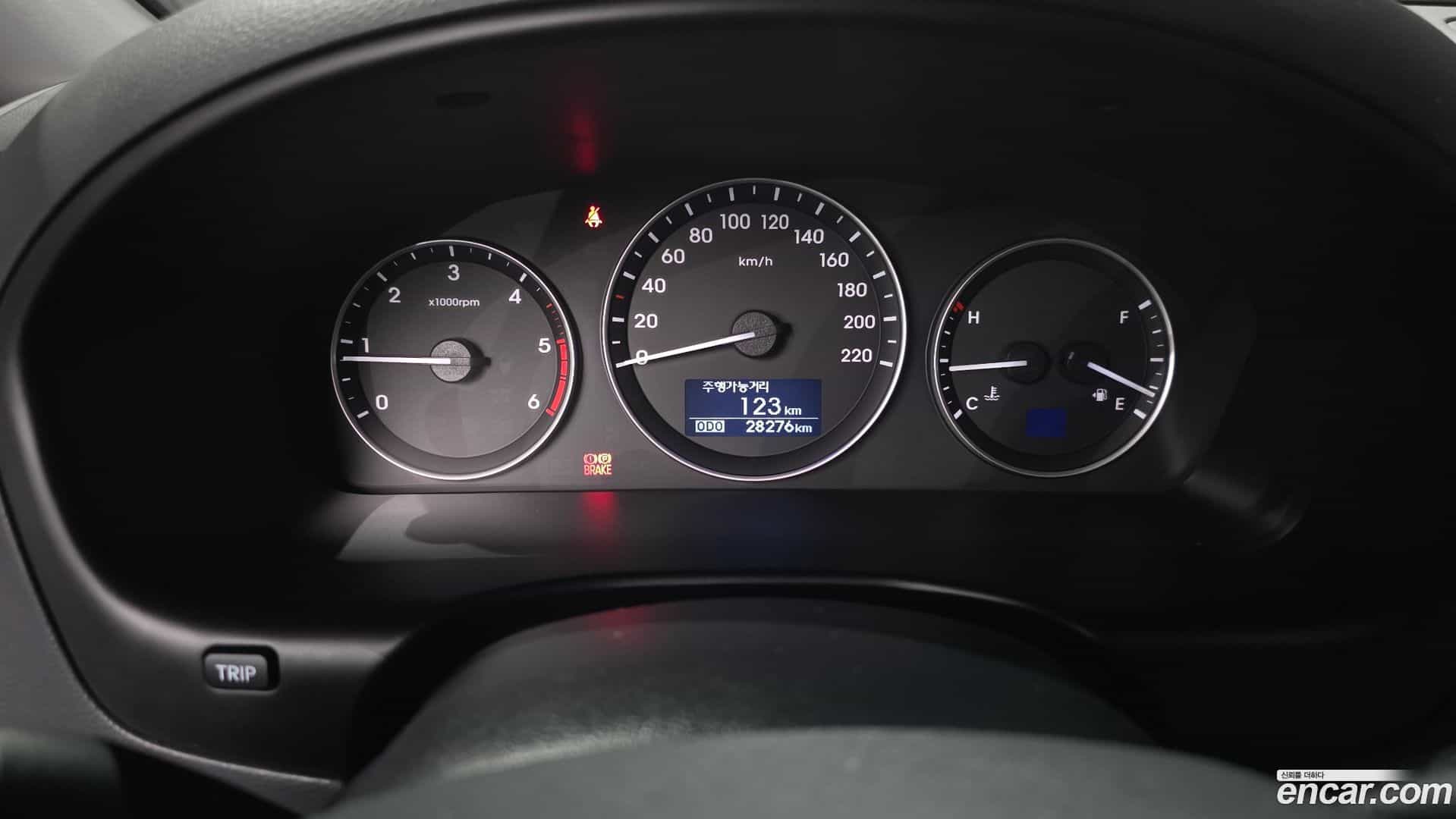 Starex Hyundai 2019.2-INNER-008