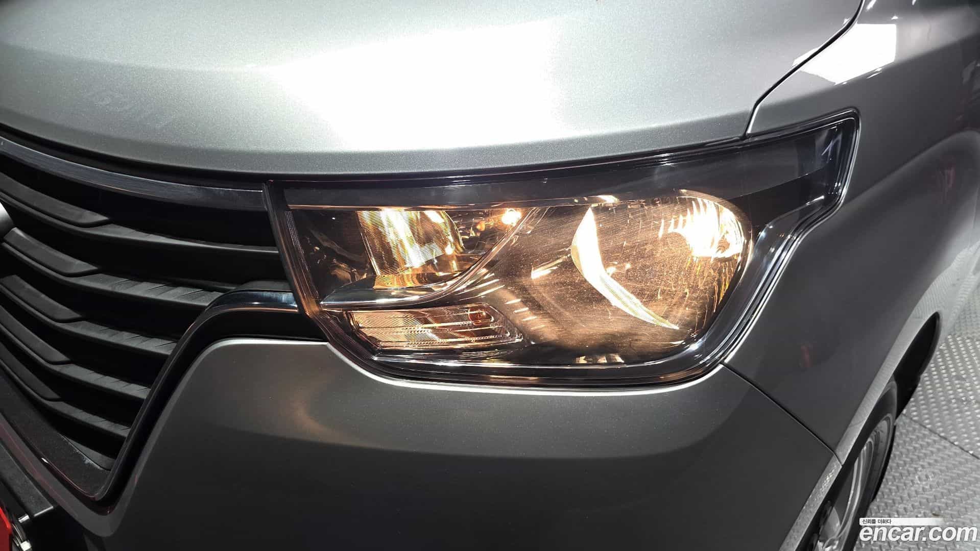 Starex Hyundai 2019.2-OUTER-032