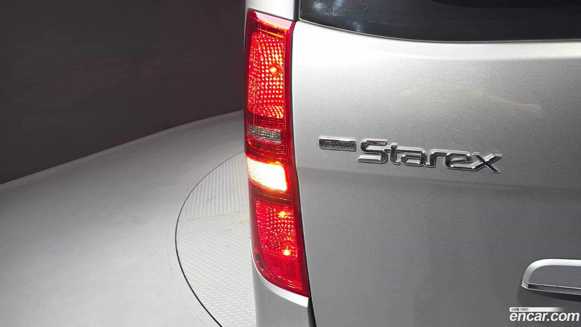 Starex Hyundai 2019.2-OUTER-033