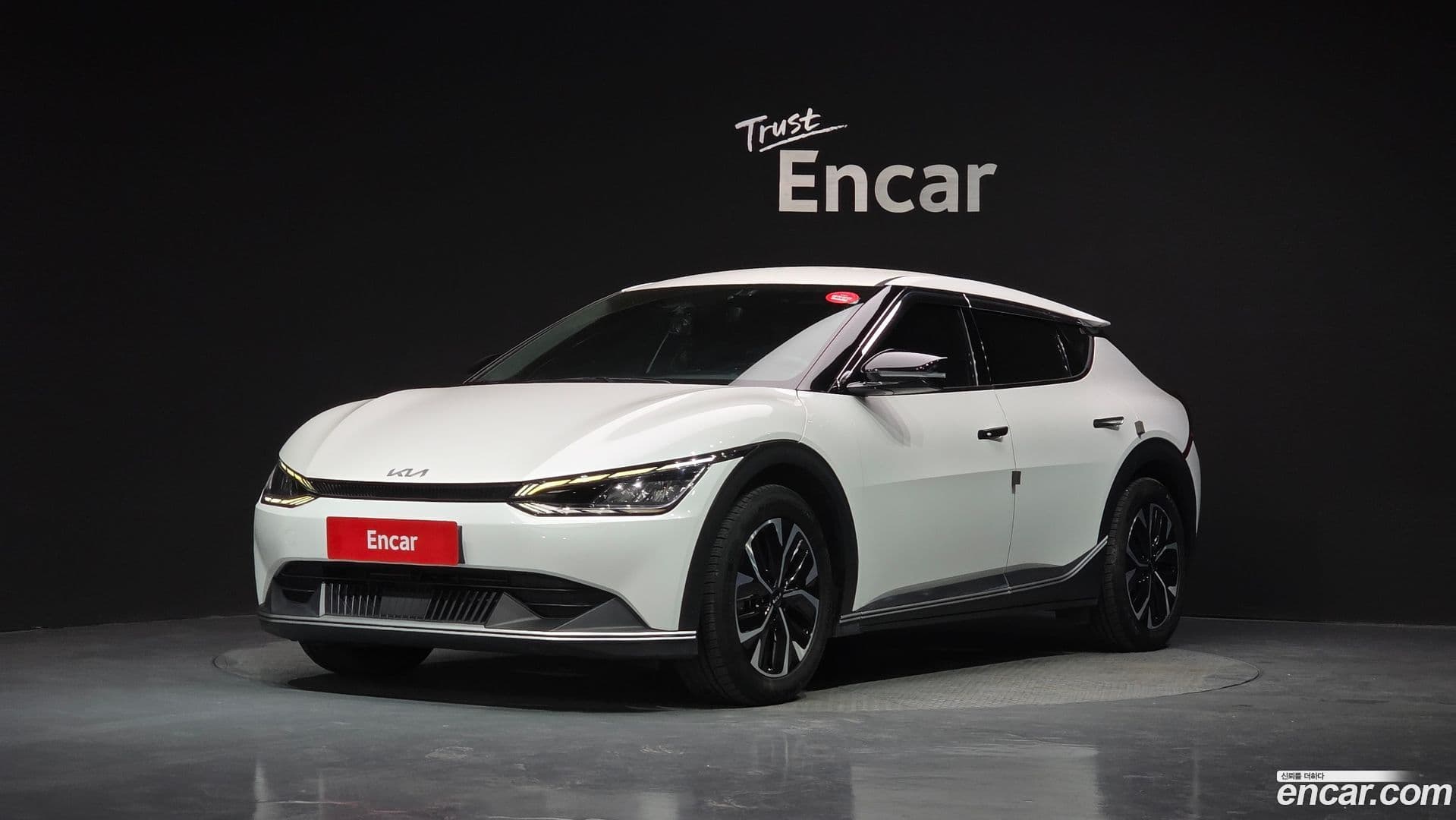 Main__Slider__Photo:EV6 Kia 2022.8-0