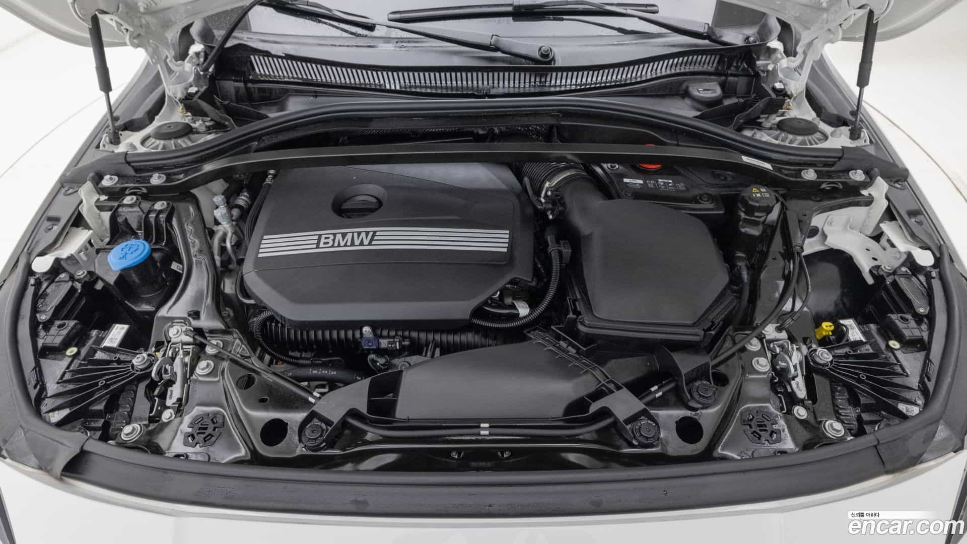 2-Series BMW 2025.11-OUTER-006