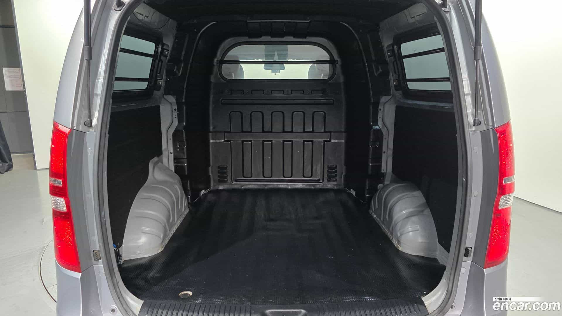 Starex Hyundai 2019.2-OPTION-024