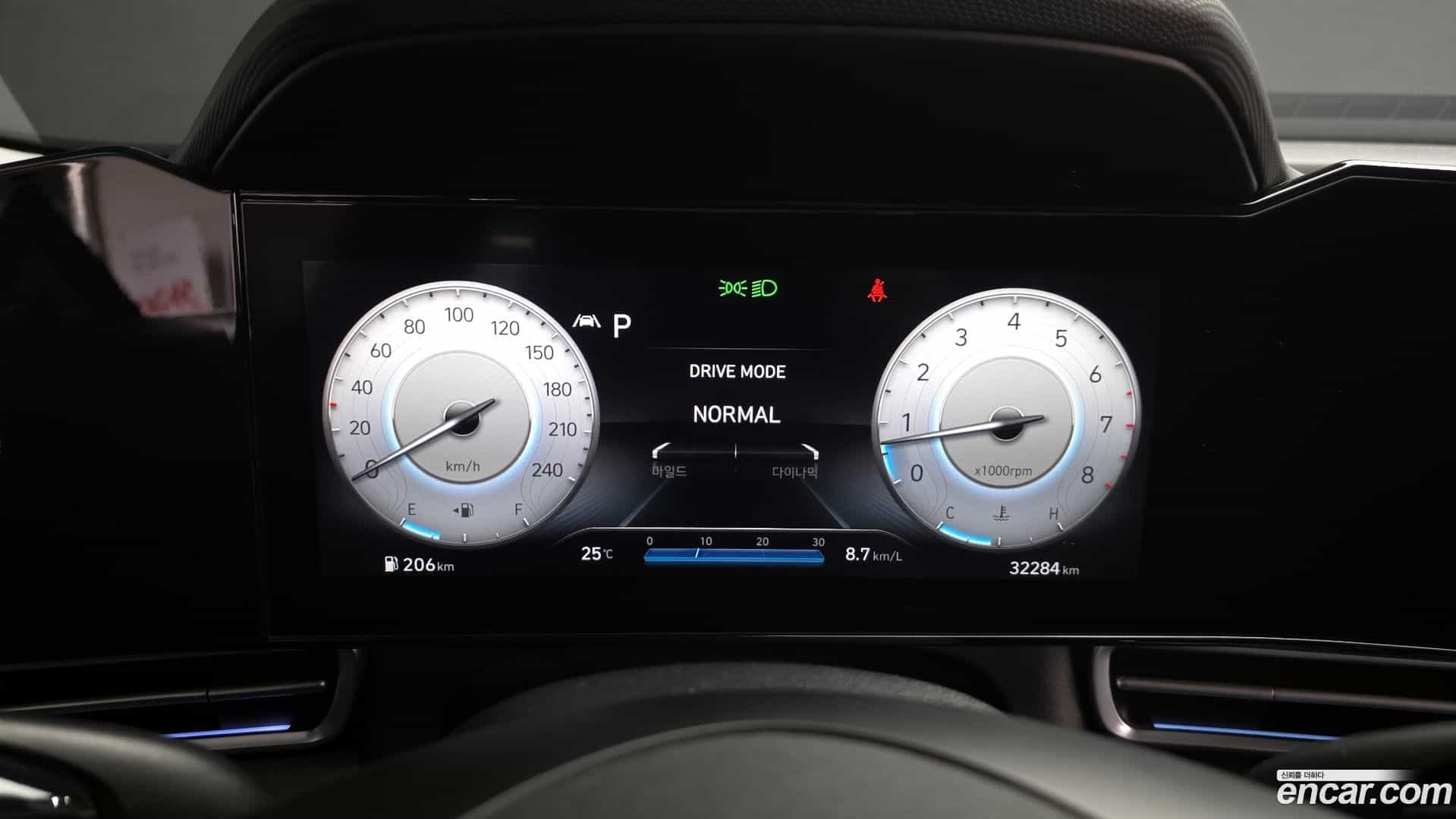 AVANTE Hyundai 2022.3-INNER-008