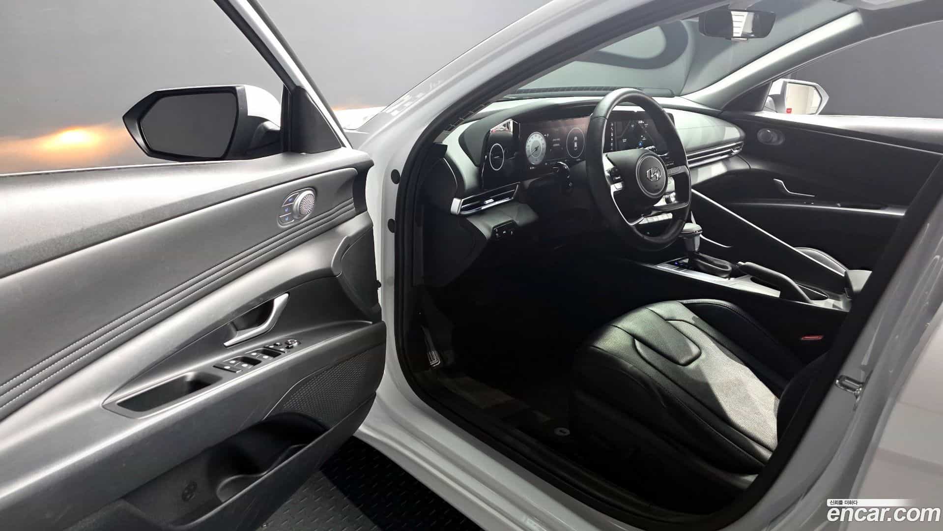 AVANTE Hyundai 2022.3-INNER-010