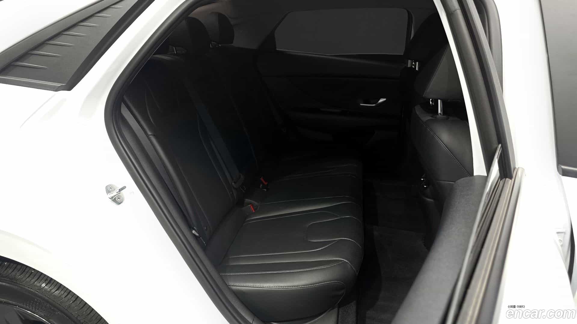 AVANTE Hyundai 2022.3-OPTION-015