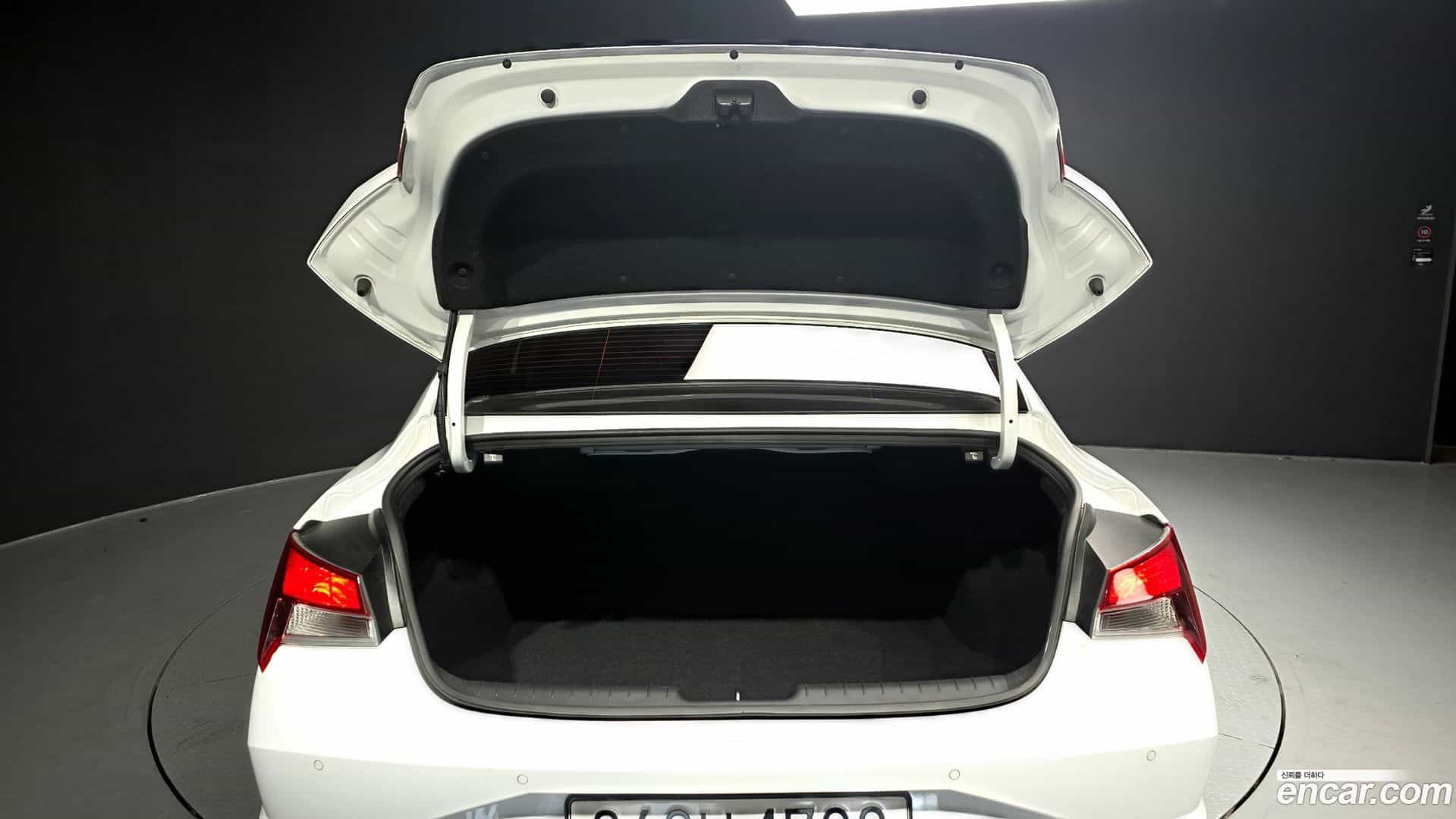 AVANTE Hyundai 2022.3-OPTION-024