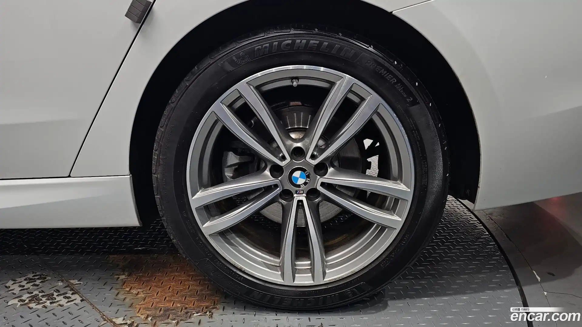 Gran Turismo BMW 2019.11-OUTER-031