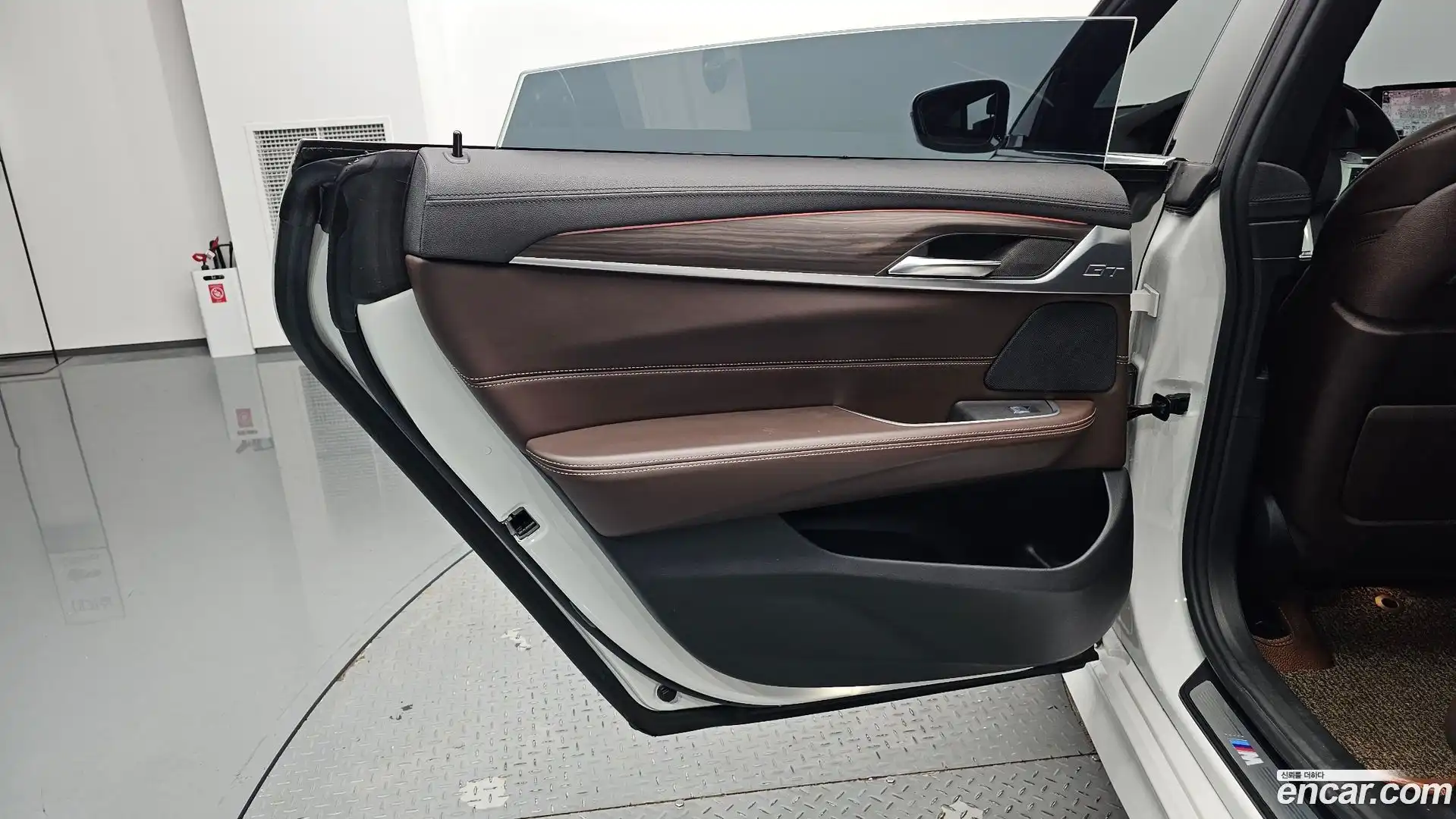 Gran Turismo BMW 2019.11-INNER-035