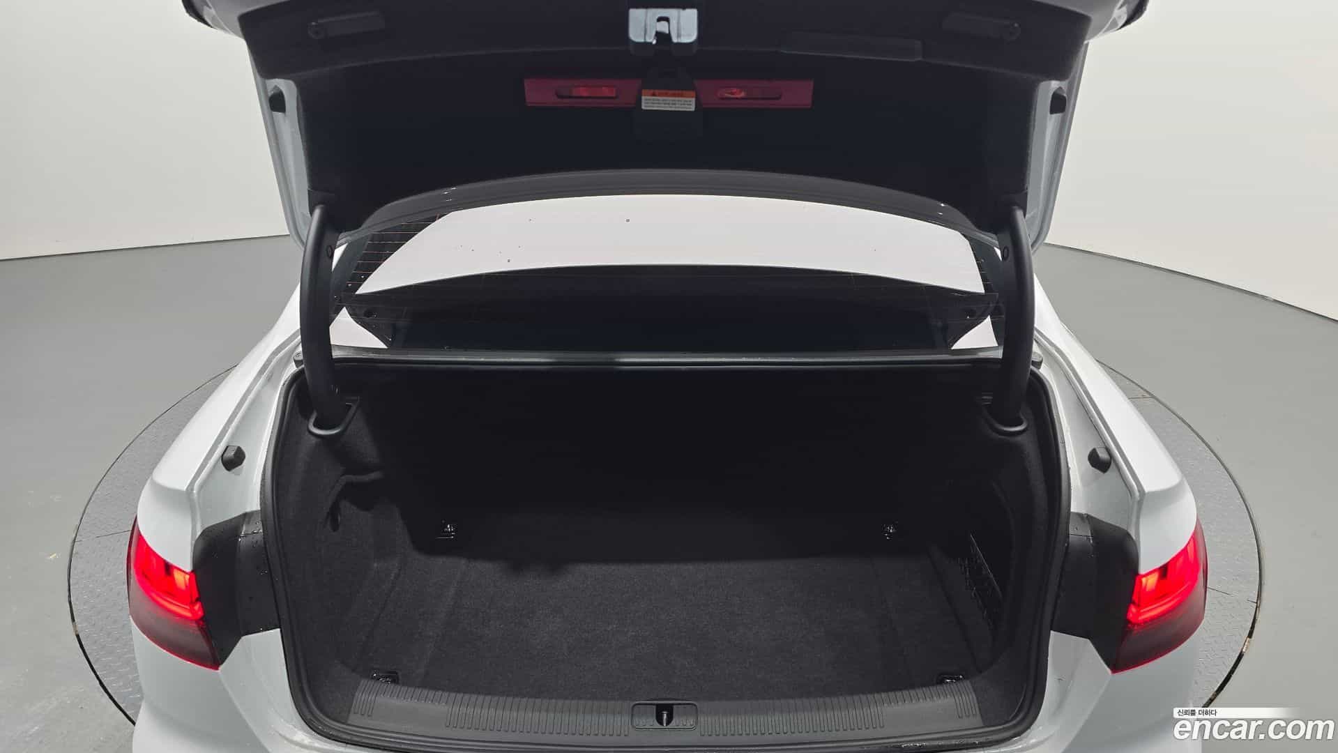 A4 Audi 2020.4-OPTION-024