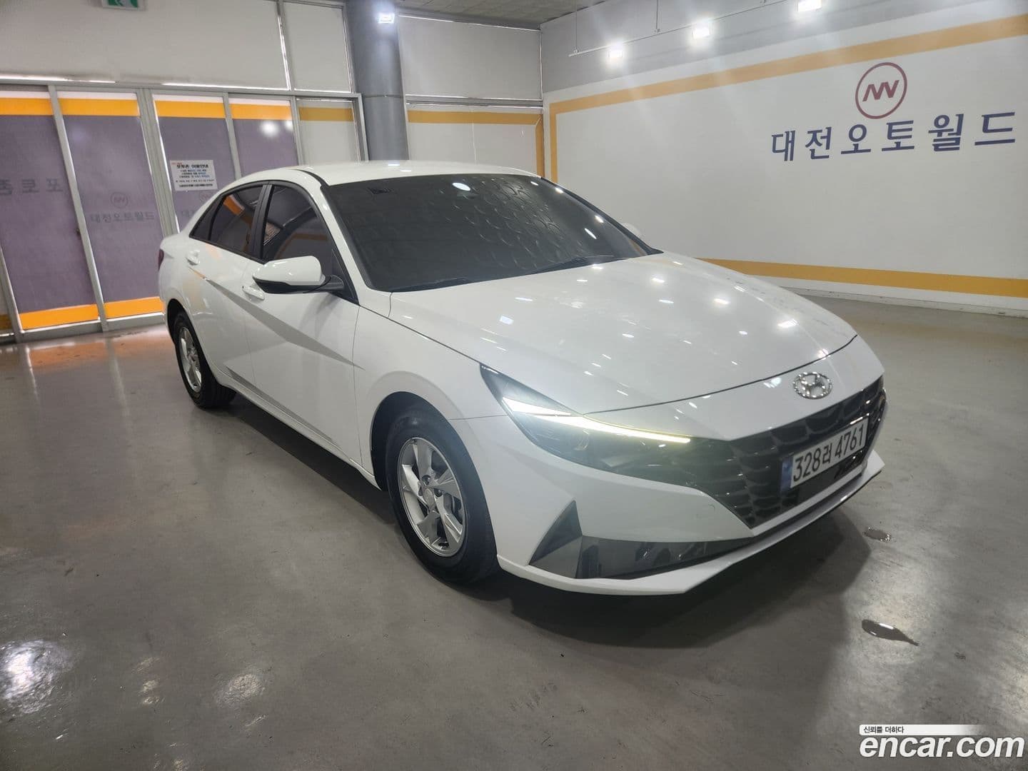 Main__Slider__Photo:AVANTE Hyundai 2022.3-0