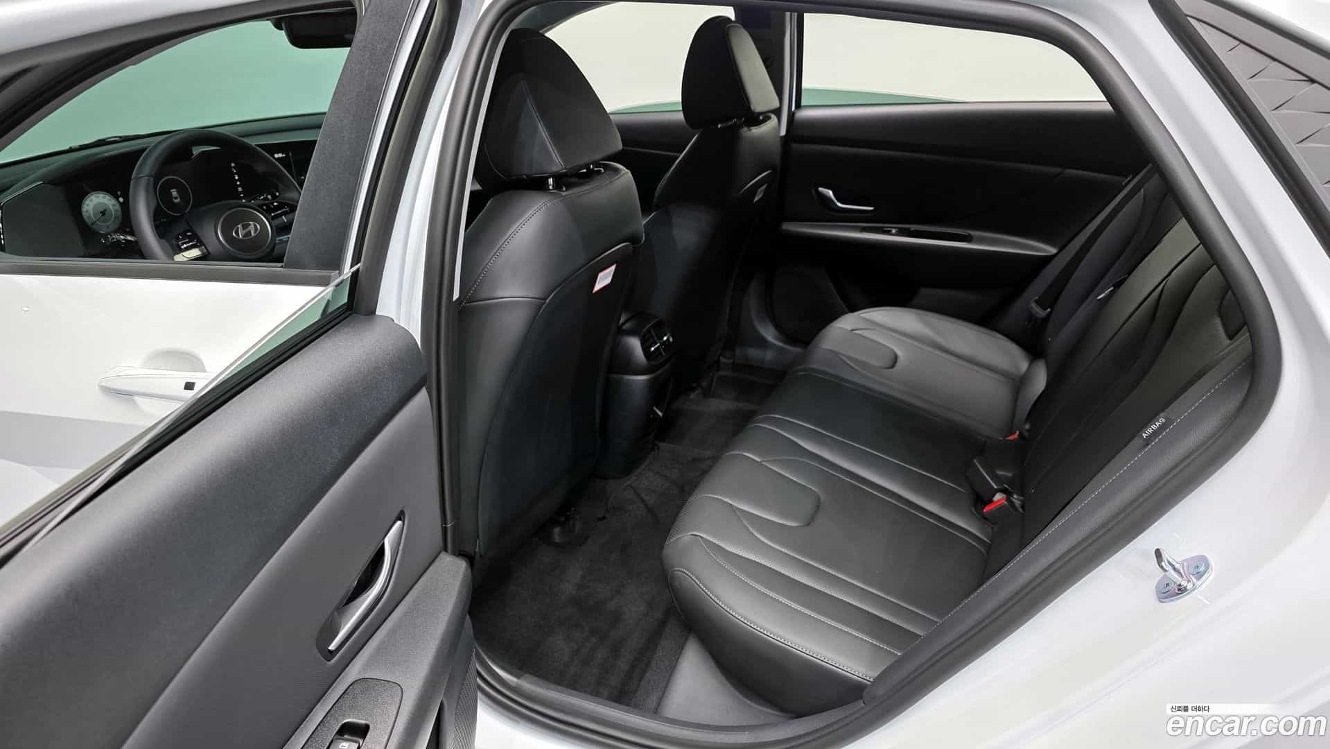 AVANTE Hyundai 2026.2-OPTION-016