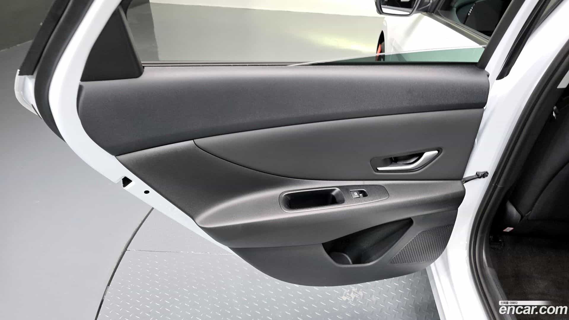 AVANTE Hyundai 2026.2-INNER-035