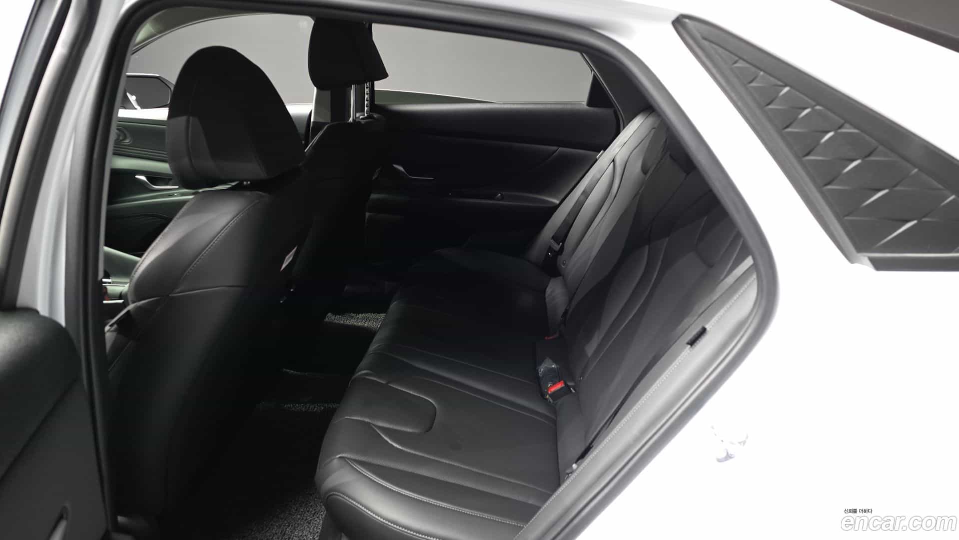 AVANTE Hyundai 2024.11-INNER-036