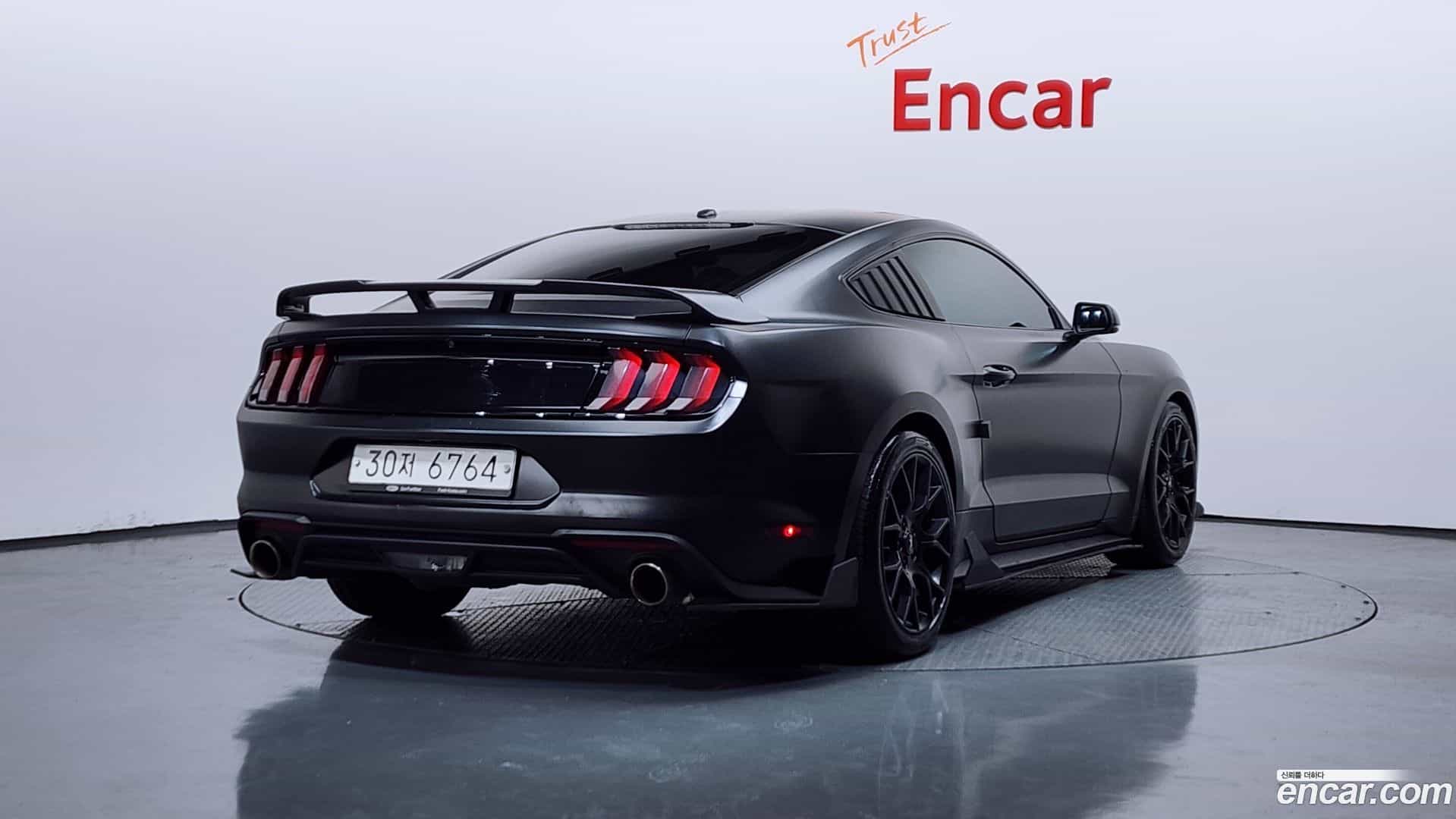 Mustang Ford 2018.4-OUTER-002