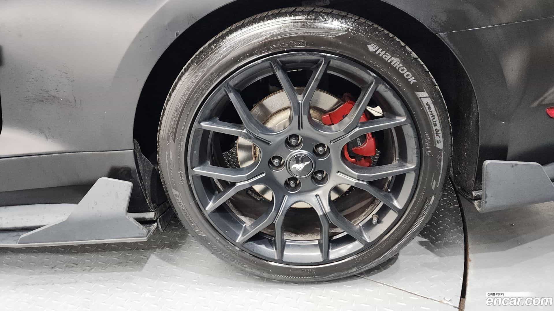 Mustang Ford 2018.4-OUTER-031