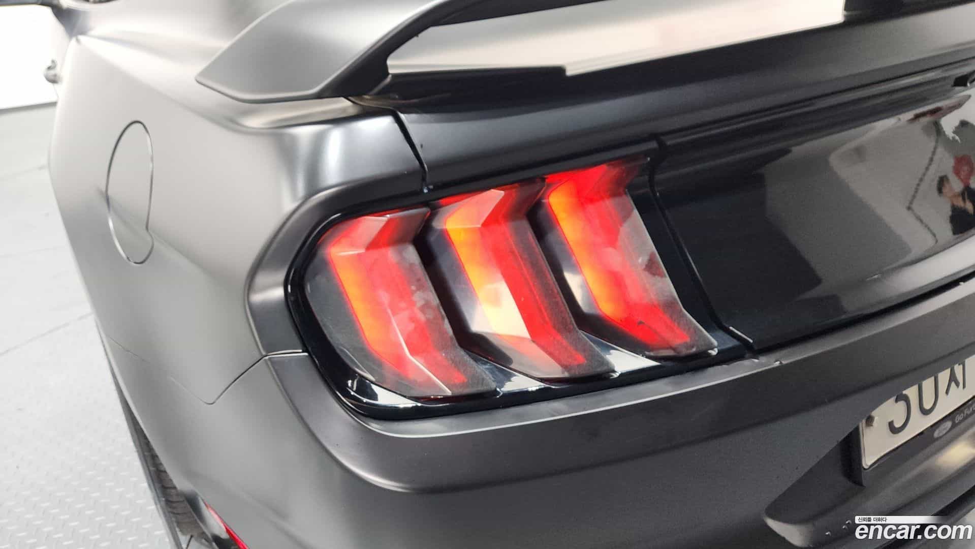 Mustang Ford 2018.4-OUTER-033