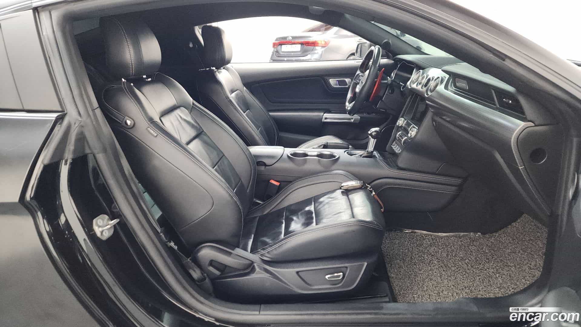 Mustang Ford 2018.4-INNER-036
