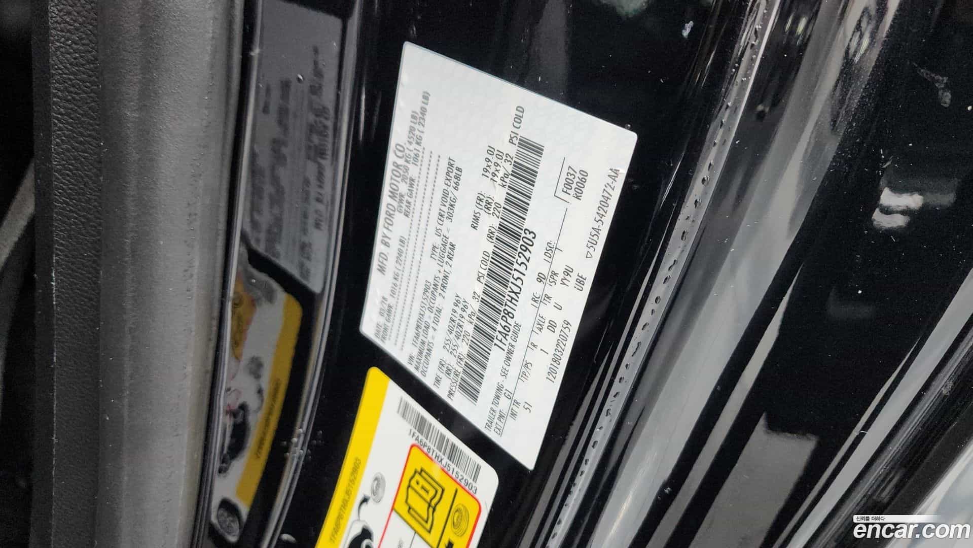 Mustang Ford 2018.4-OPTION-040