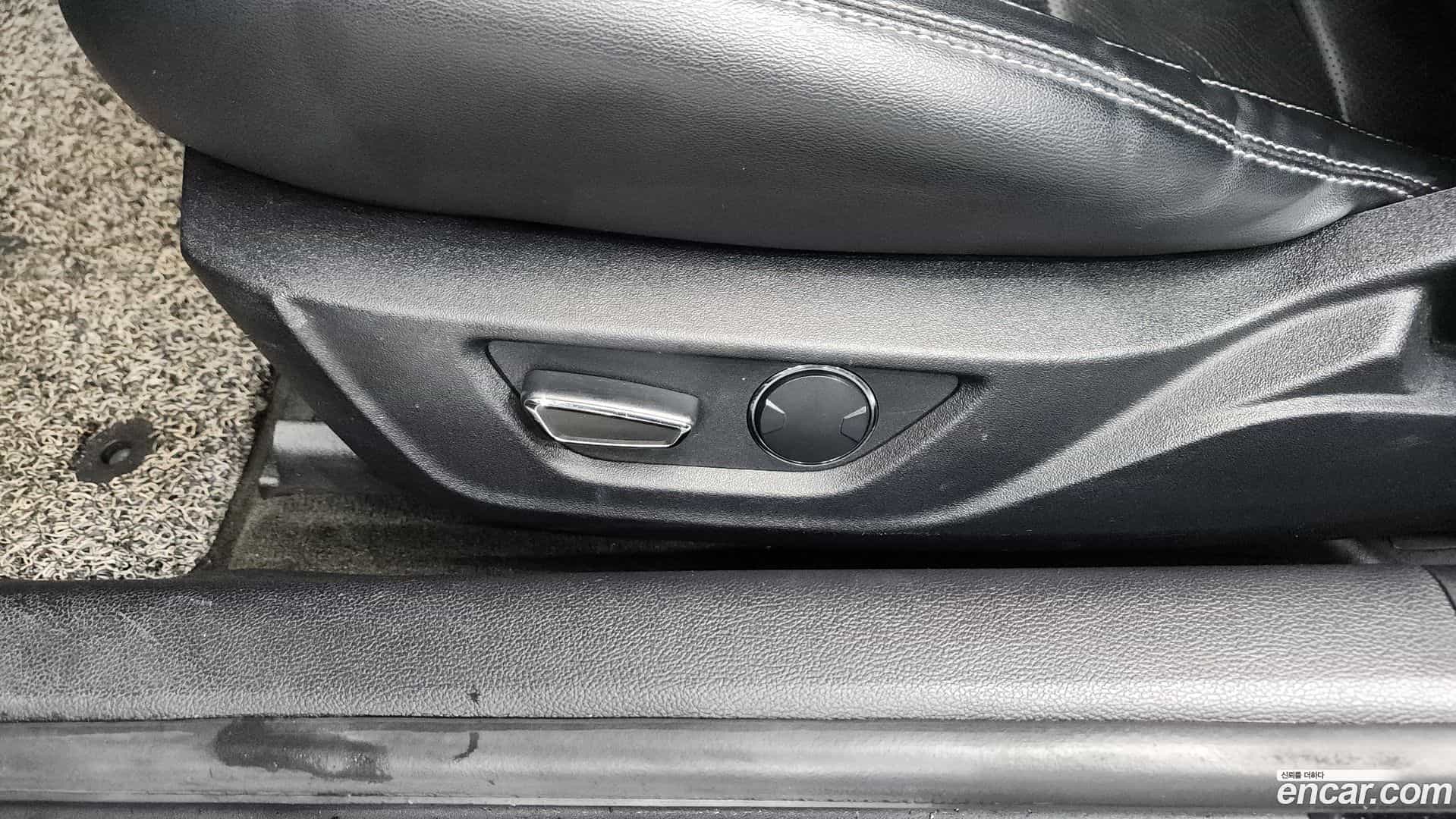 Mustang Ford 2018.4-OPTION-044