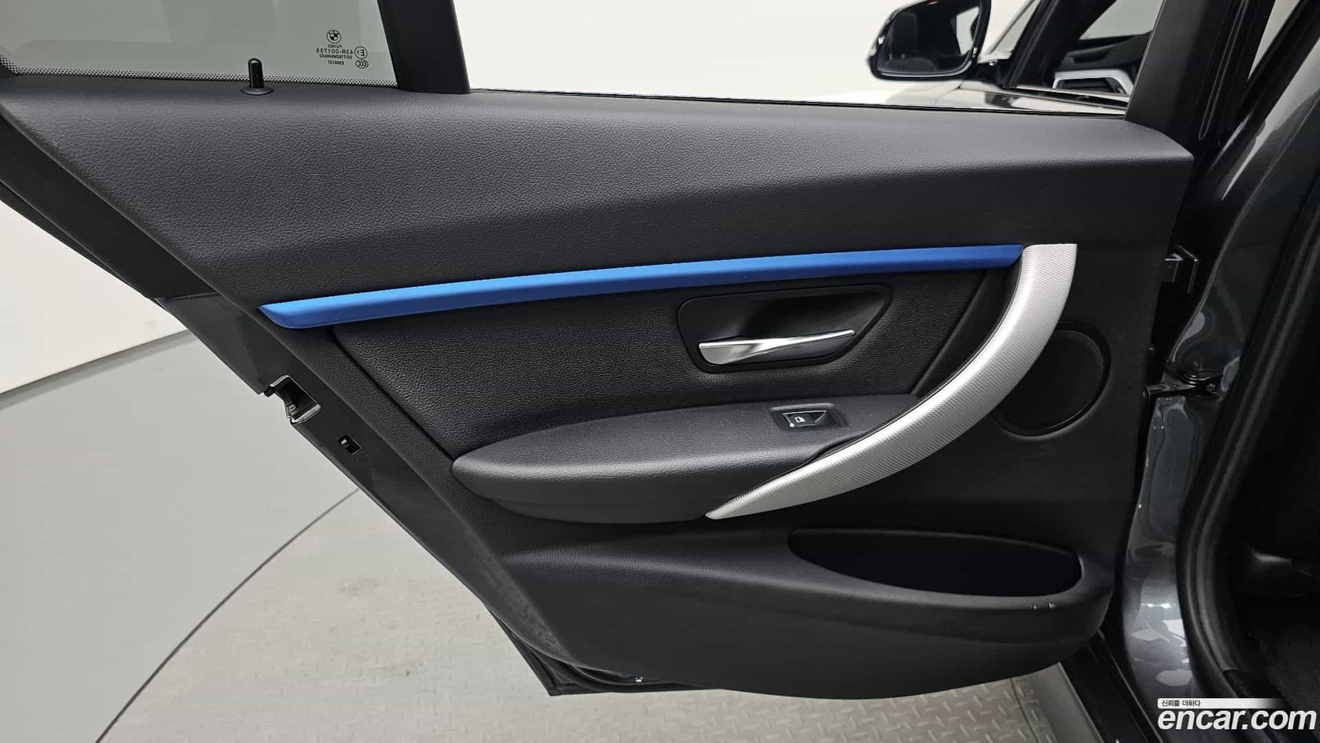 3-Series BMW 2017.9-INNER-035
