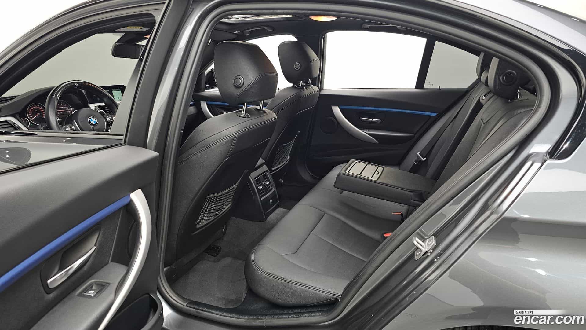 3-Series BMW 2017.9-INNER-036