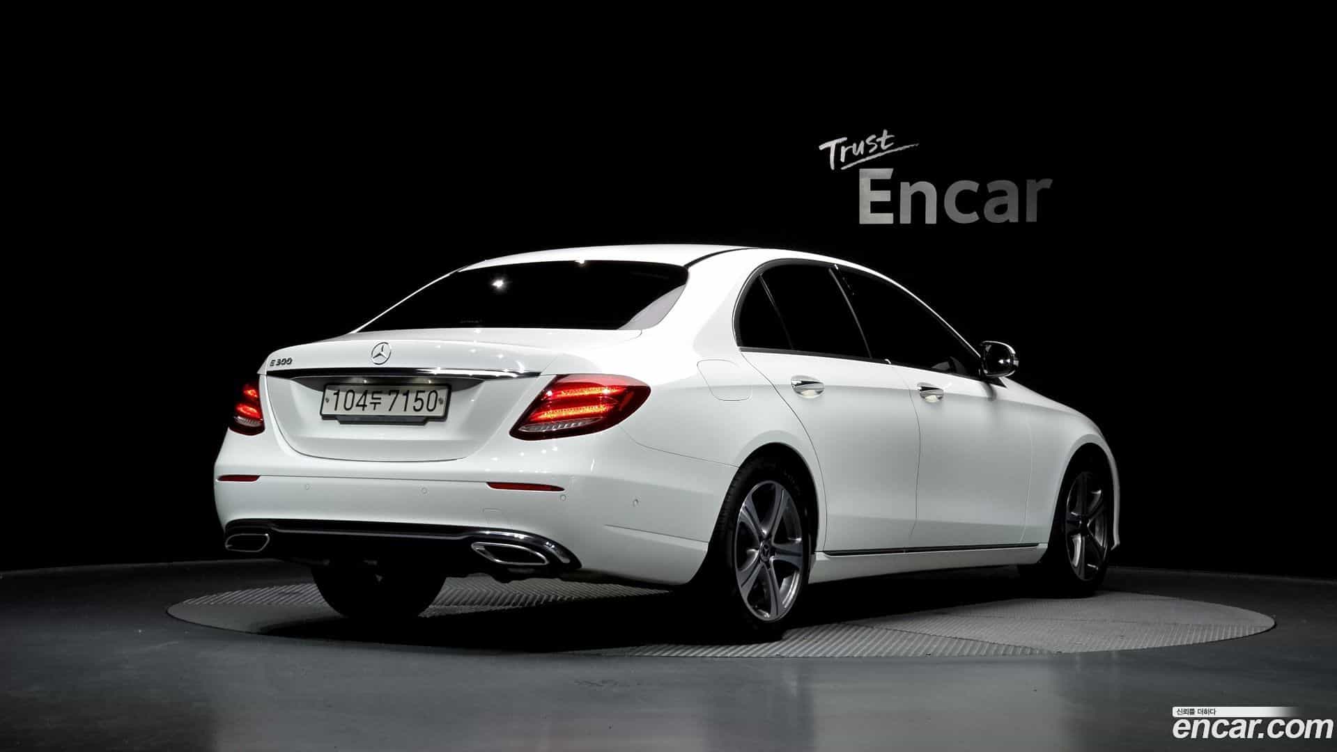 E-Class Mercedes-Benz 2019.8-OUTER-002