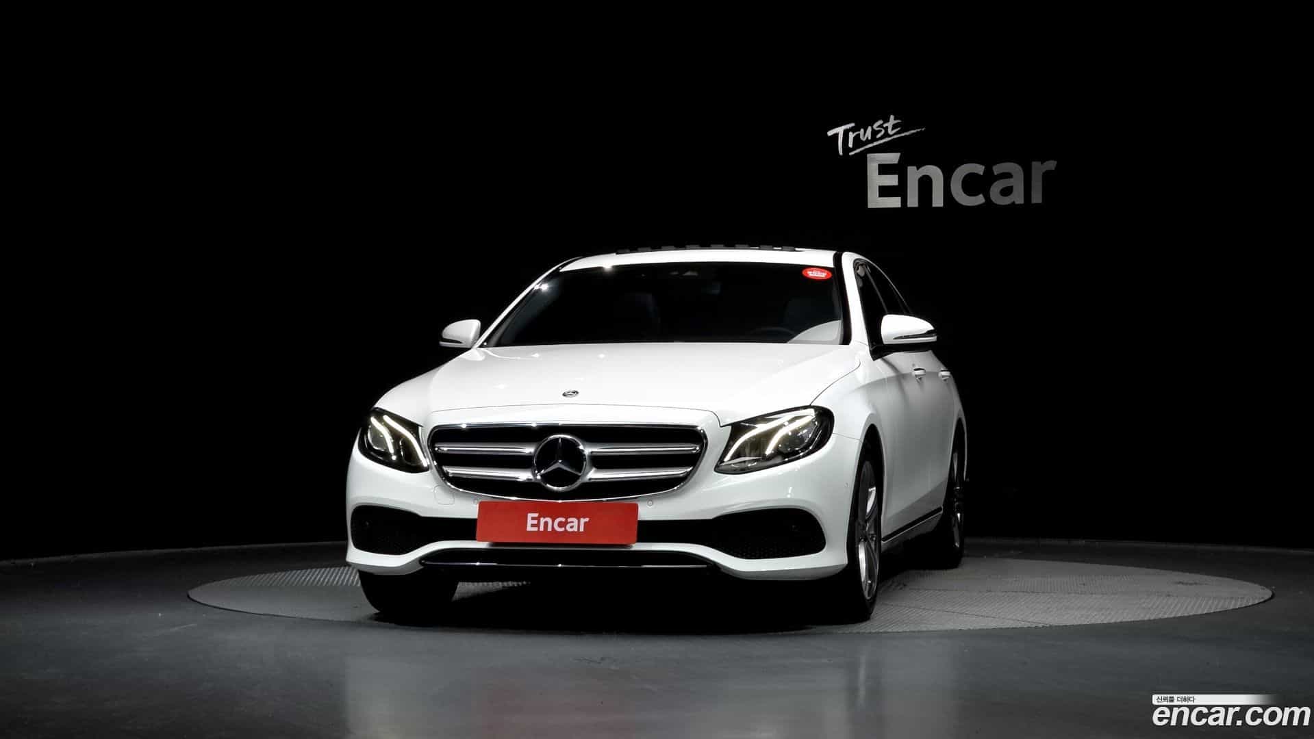 E-Class Mercedes-Benz 2019.8-OUTER-003