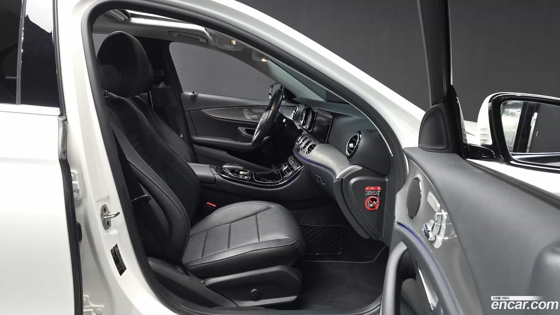 E-Class Mercedes-Benz 2019.8-OPTION-015