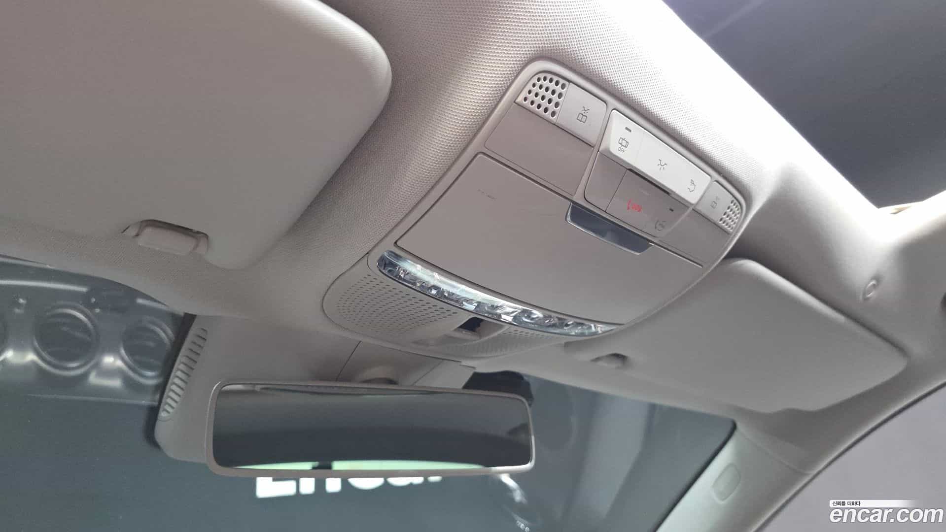 E-Class Mercedes-Benz 2019.8-OPTION-040