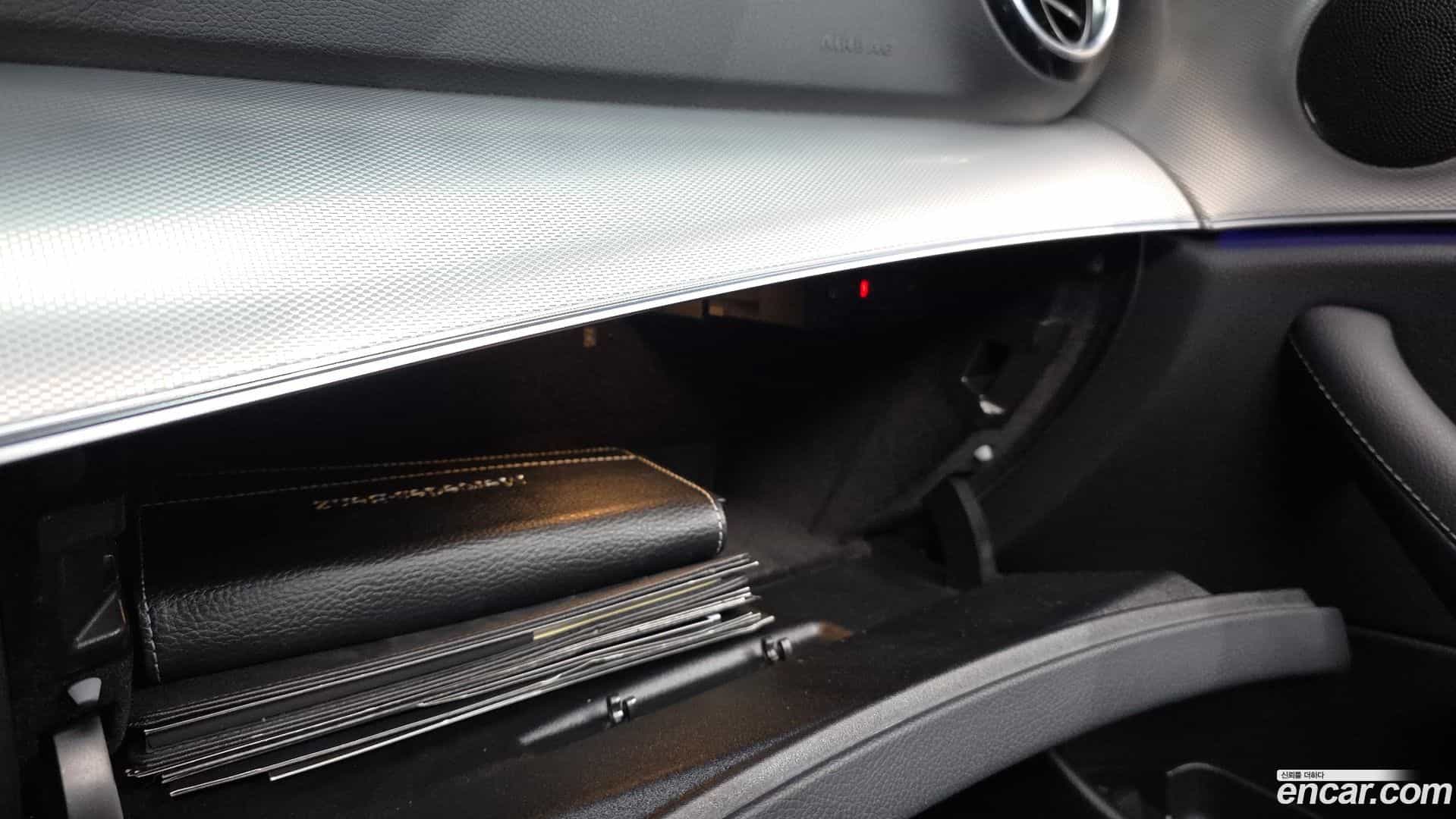 E-Class Mercedes-Benz 2019.8-OPTION-043