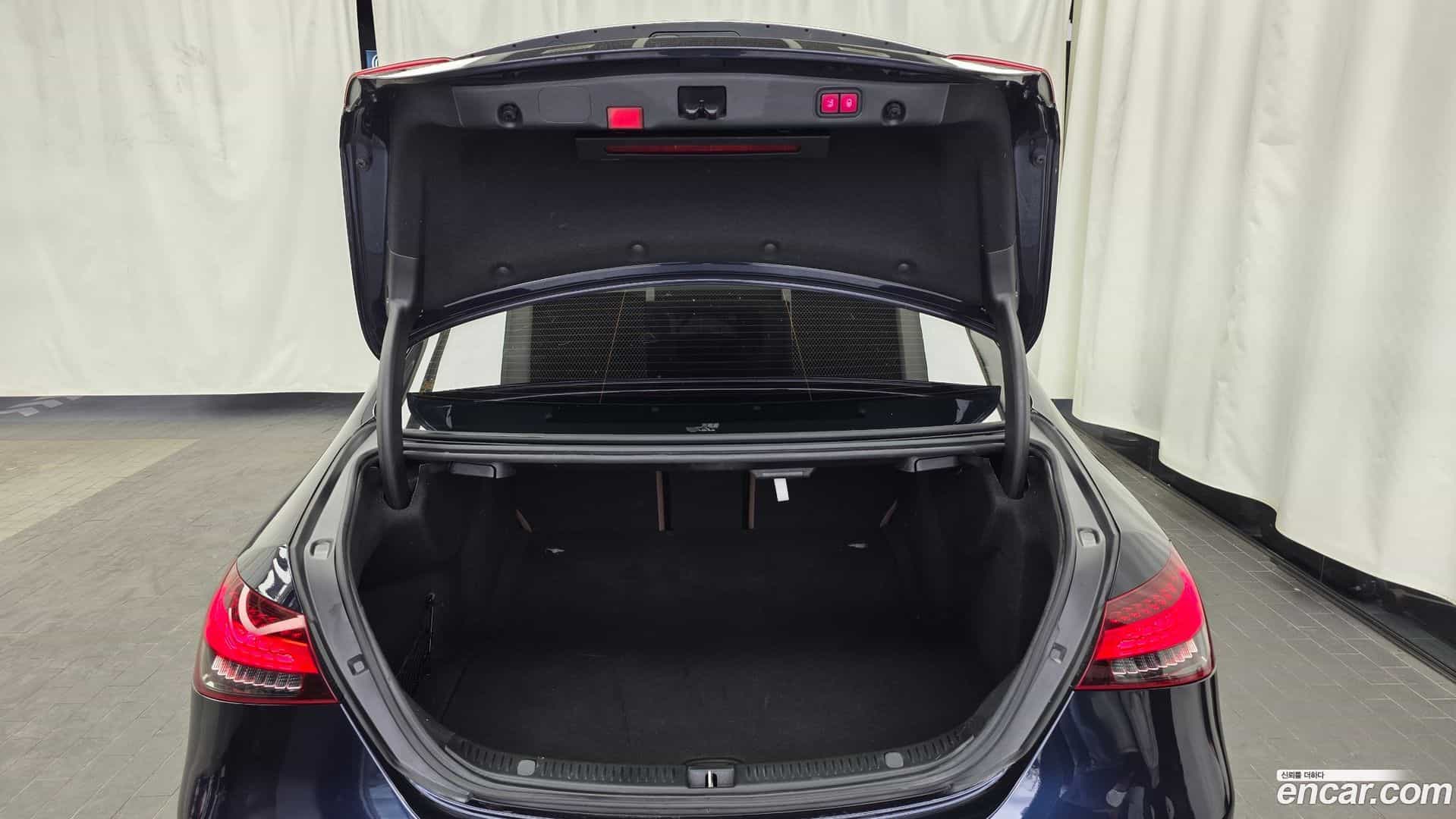 E-Class Mercedes-Benz 2022.7-OPTION-024