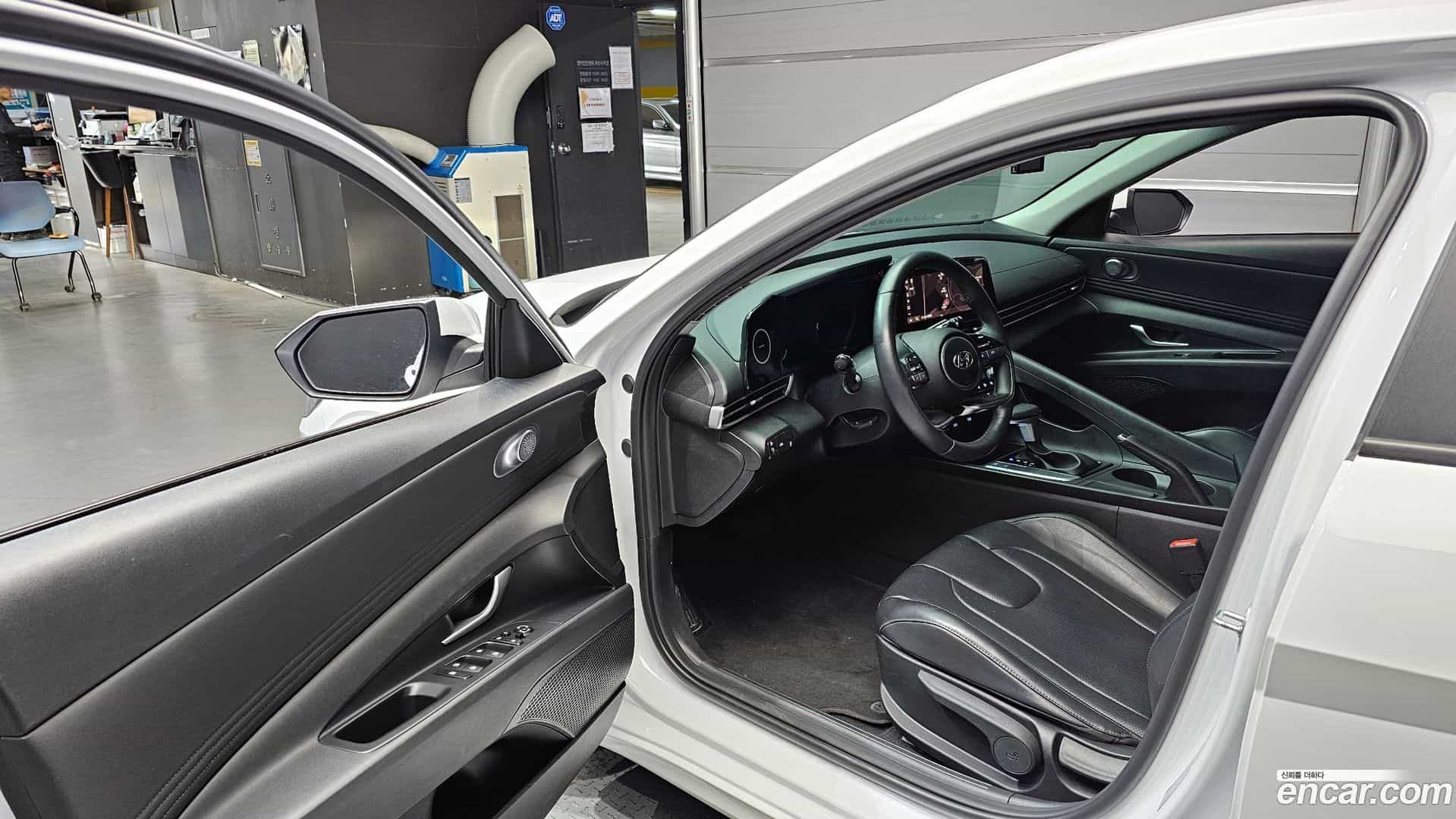 AVANTE Hyundai 2023.2-INNER-010