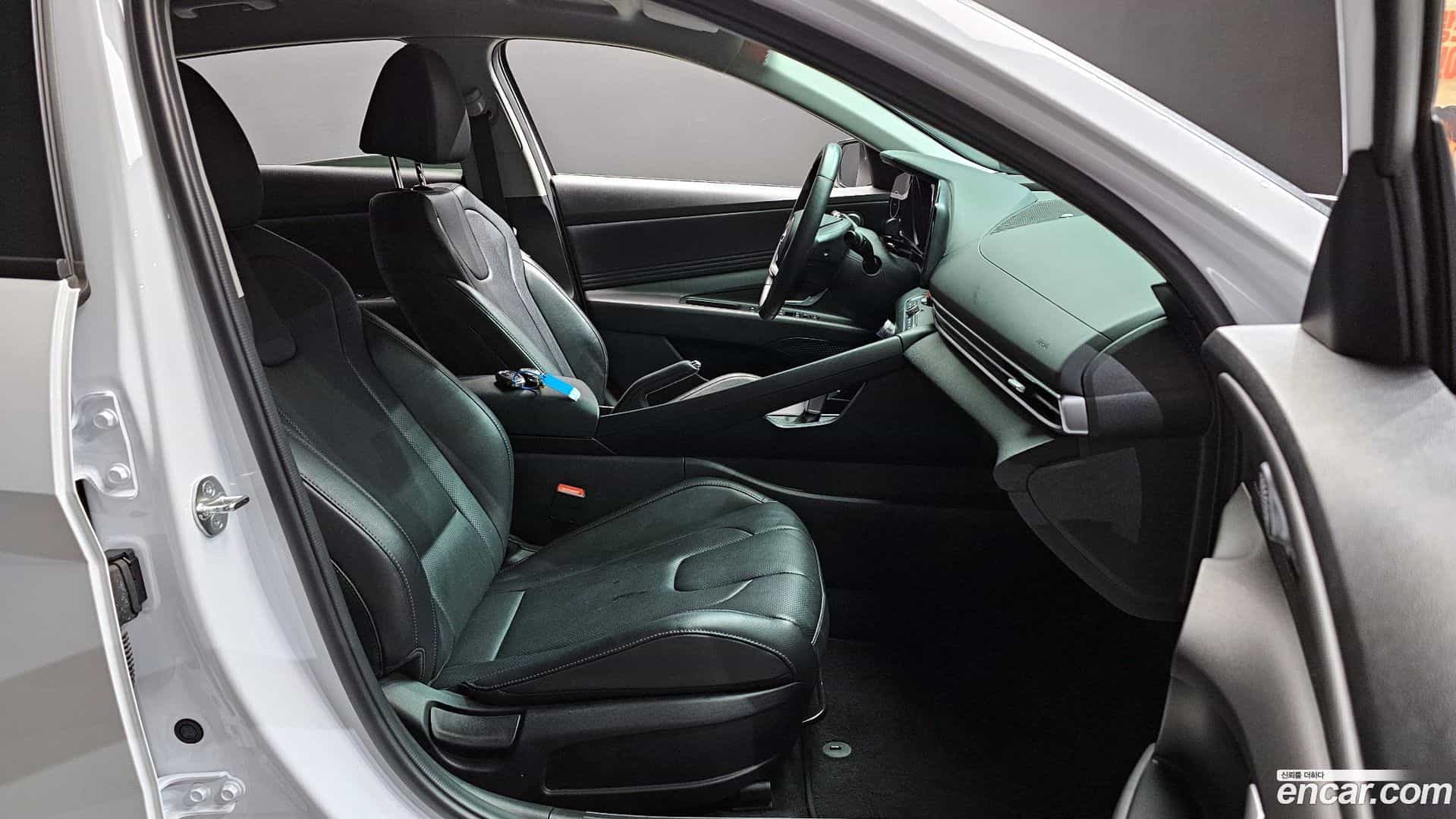 AVANTE Hyundai 2023.2-OPTION-015