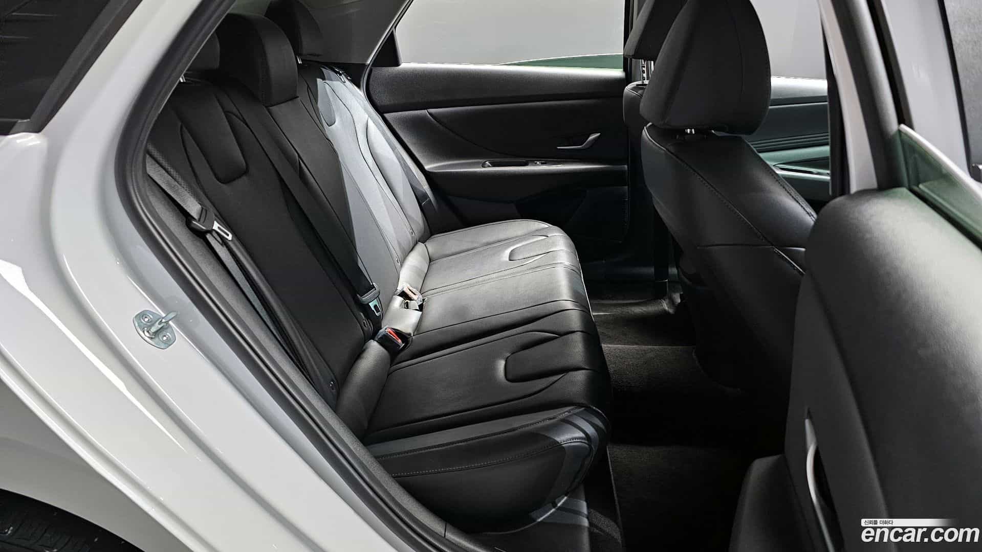 AVANTE Hyundai 2023.2-OPTION-016